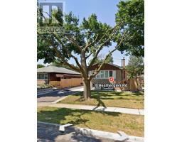 UPPER - 8 HEATHERGLEN ROAD, Toronto, Ontario