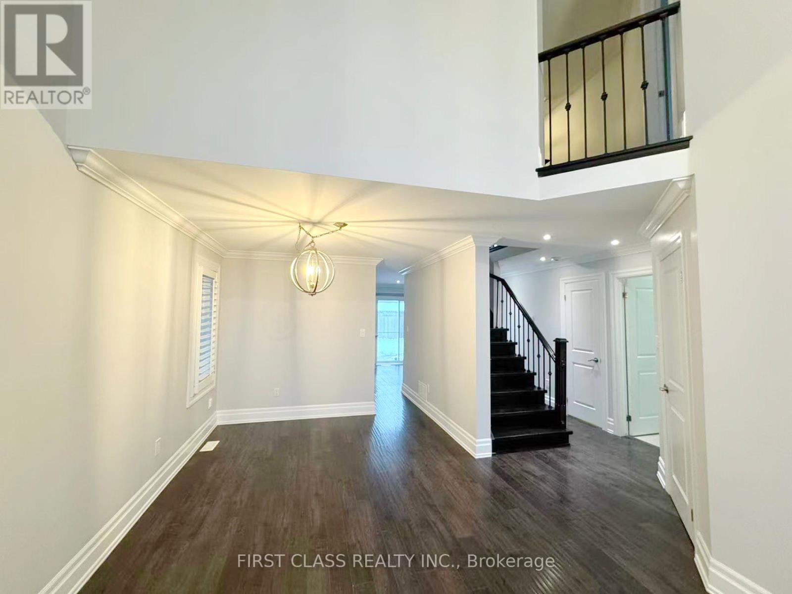 56 Moorland Crescent, Hamilton, Ontario  L9K 1N7 - Photo 5 - X12599968