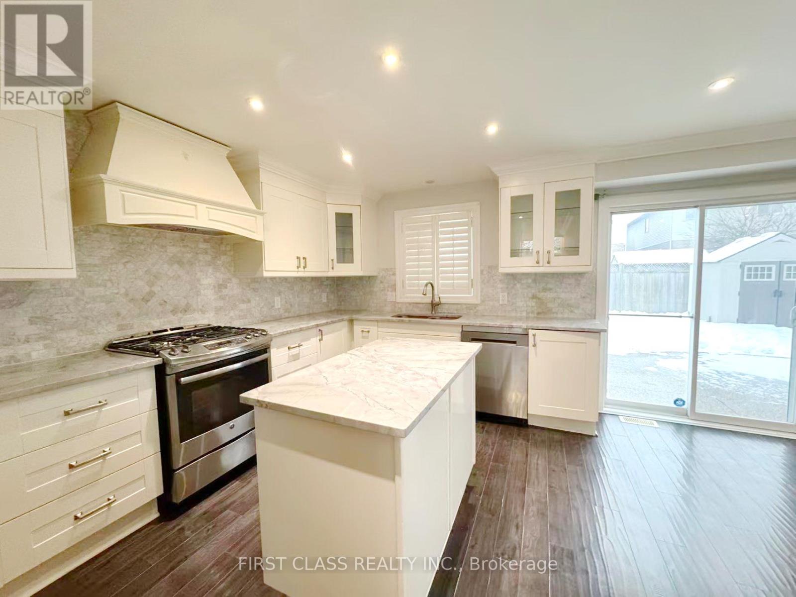 56 Moorland Crescent, Hamilton, Ontario  L9K 1N7 - Photo 7 - X12599968