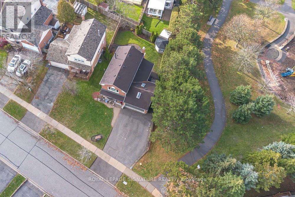 40 Janedale Crescent, Whitby, Ontario L1N 6Z5 - Photo 2 - E12580806