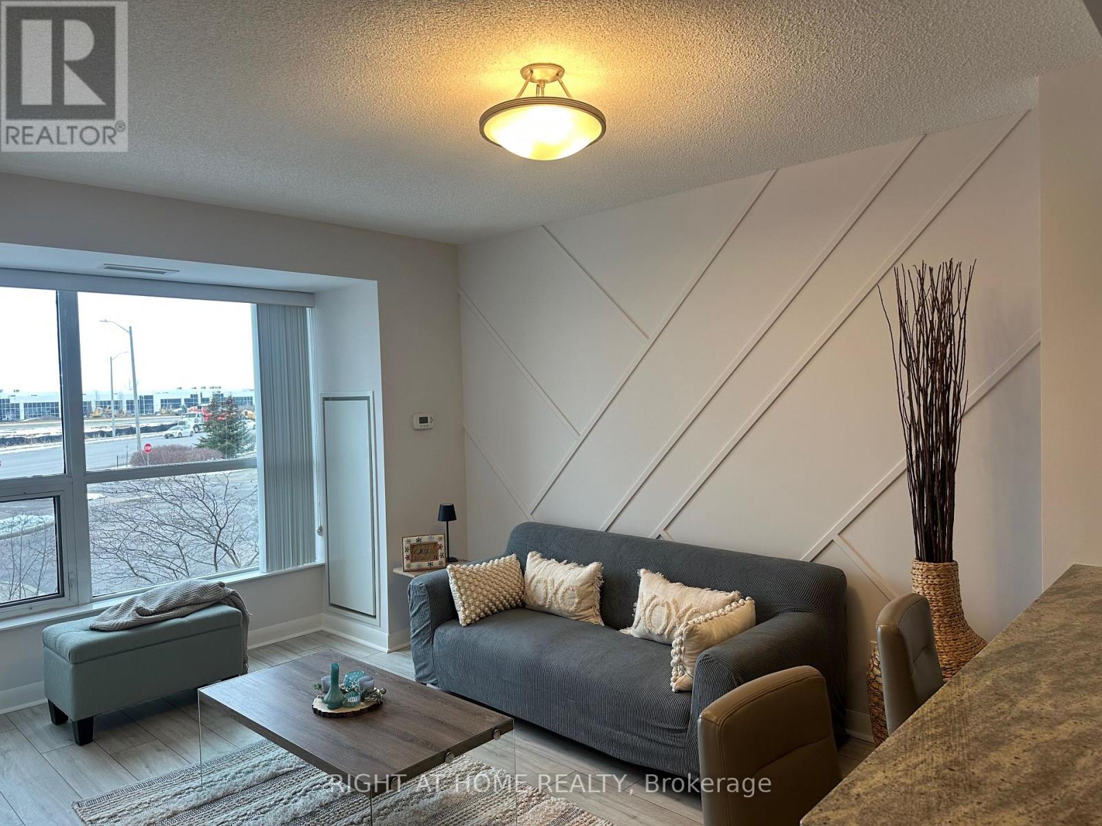 221 - 75 Norman Bethune Avenue, Richmond Hill, Ontario  L4B 0B6 - Photo 6 - N12589860