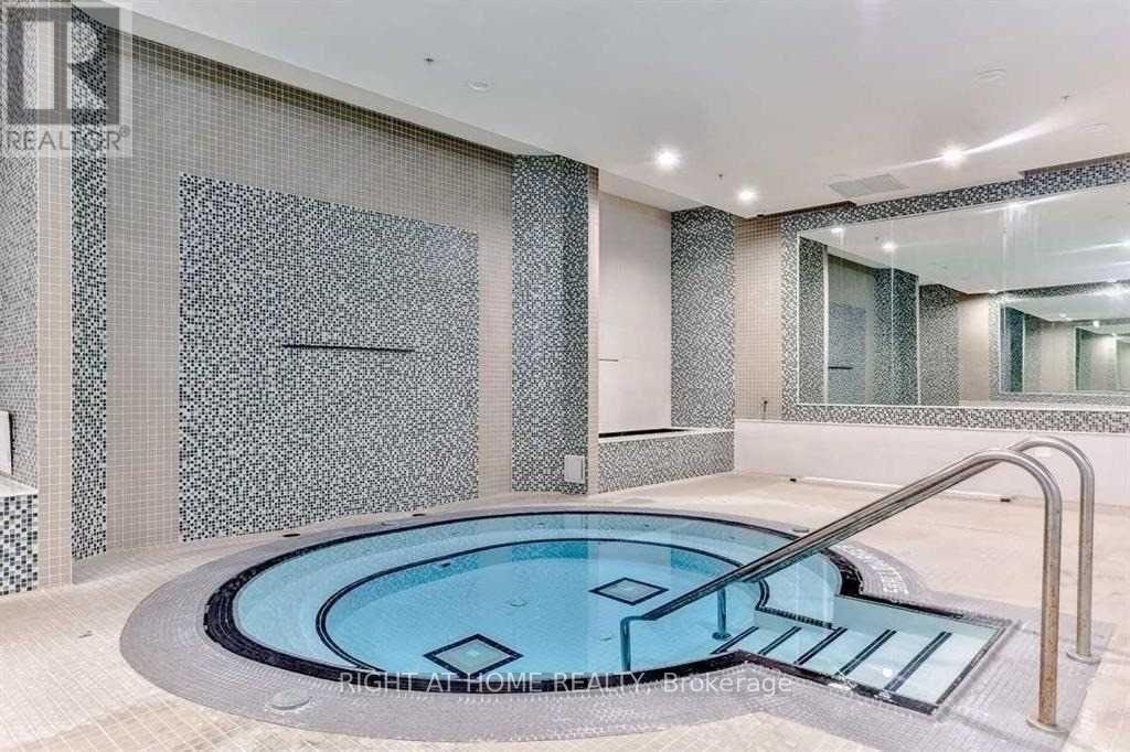 221 - 75 Norman Bethune Avenue, Richmond Hill, Ontario  L4B 0B6 - Photo 14 - N12589860