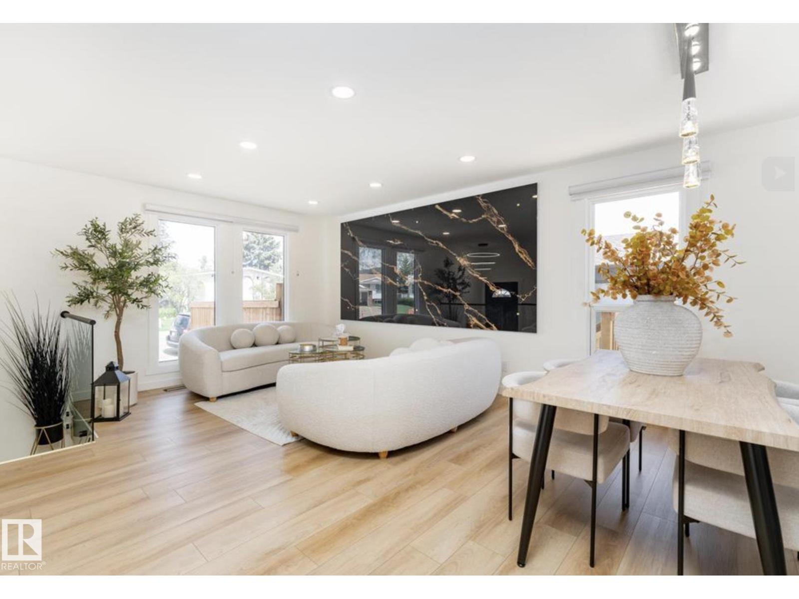 17327 106 St Nw, Edmonton, Alberta  T5X 3W9 - Photo 1 - E4467367