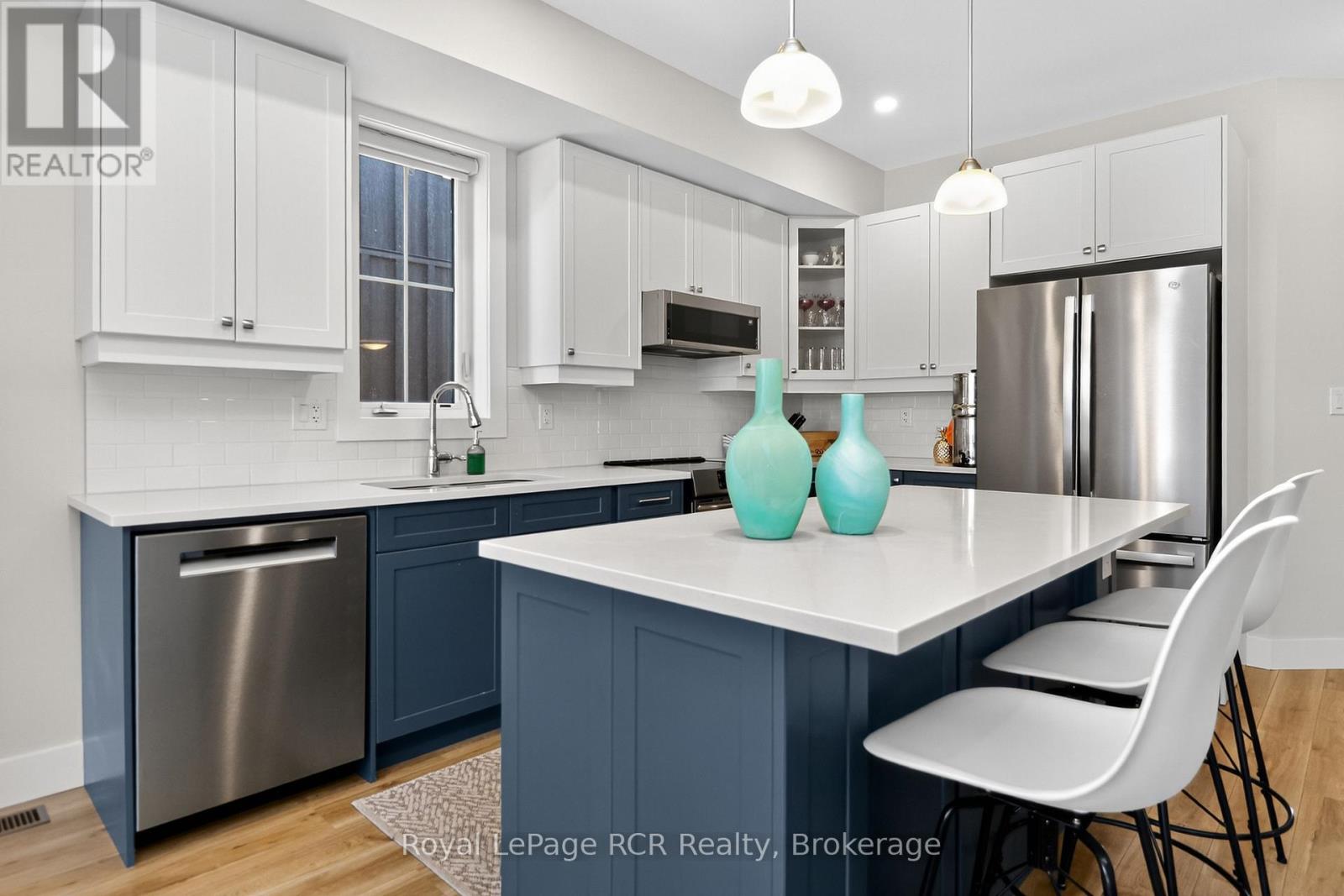 130 Courtland Street, Blue Mountains, Ontario  L9Y 5L8 - Photo 8 - X12485684