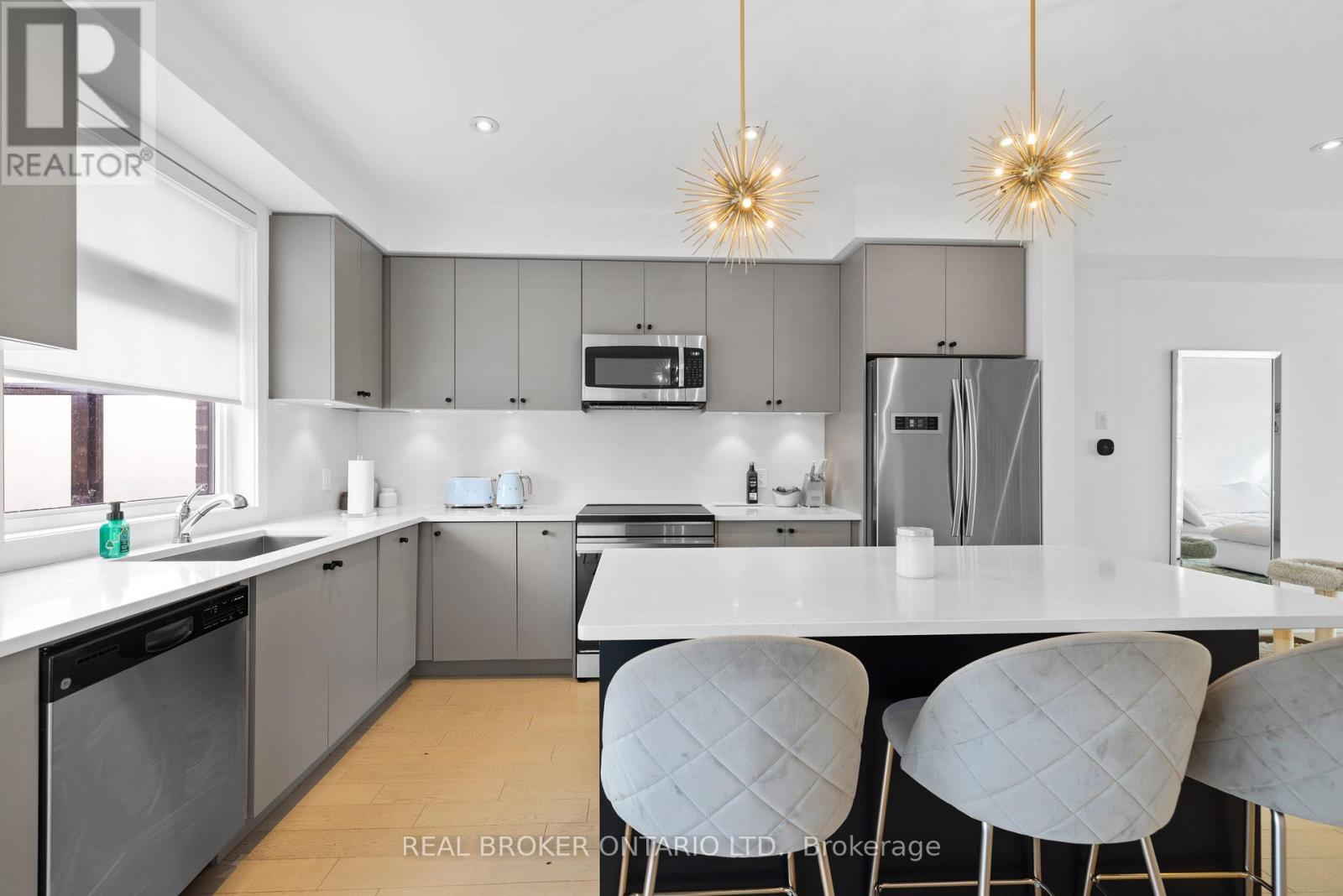 1308 Gull Crossing, Pickering, Ontario  L1W 0B7 - Photo 11 - E12599986