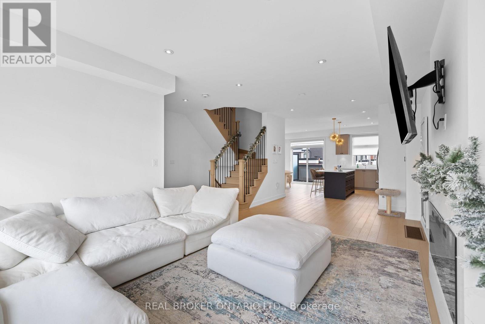 1308 Gull Crossing, Pickering, Ontario  L1W 0B7 - Photo 17 - E12599986