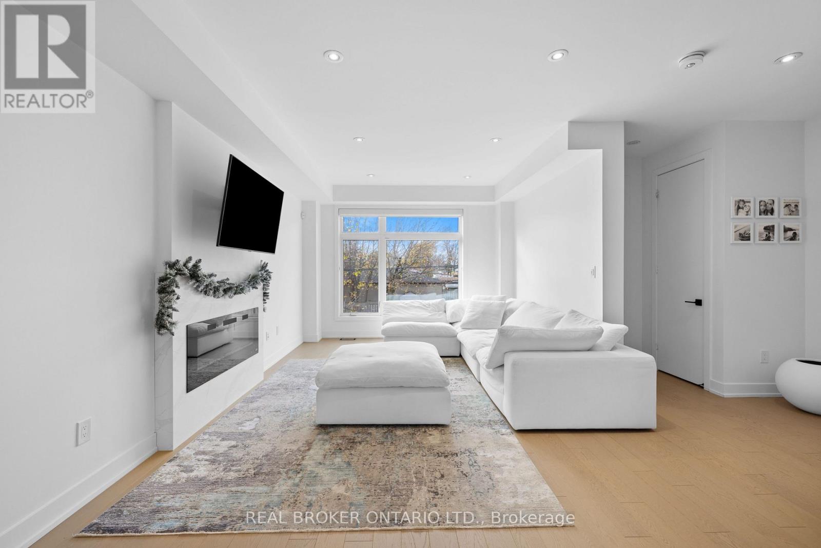 1308 Gull Crossing, Pickering, Ontario  L1W 0B7 - Photo 19 - E12599986