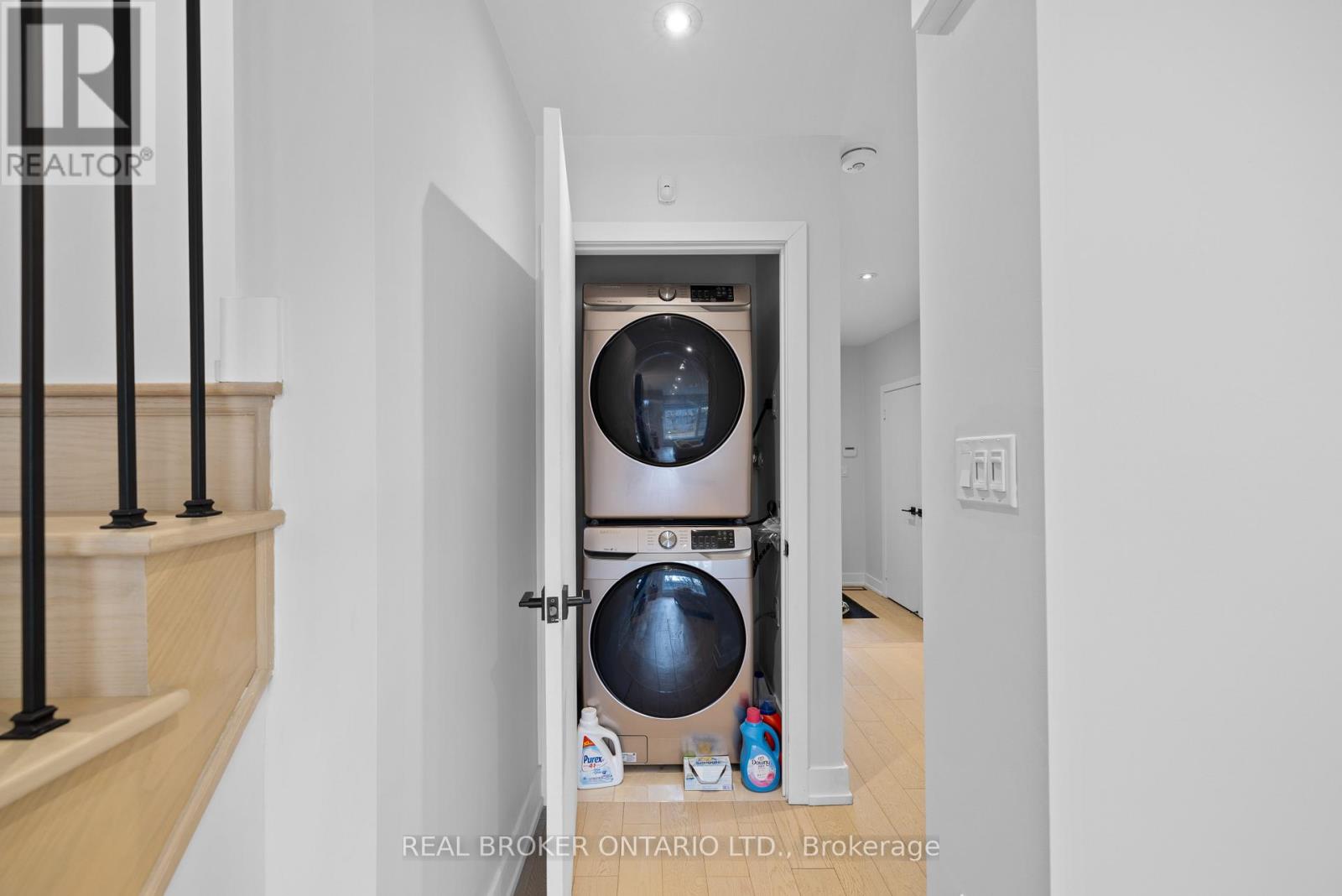 1308 Gull Crossing, Pickering, Ontario  L1W 0B7 - Photo 8 - E12599986