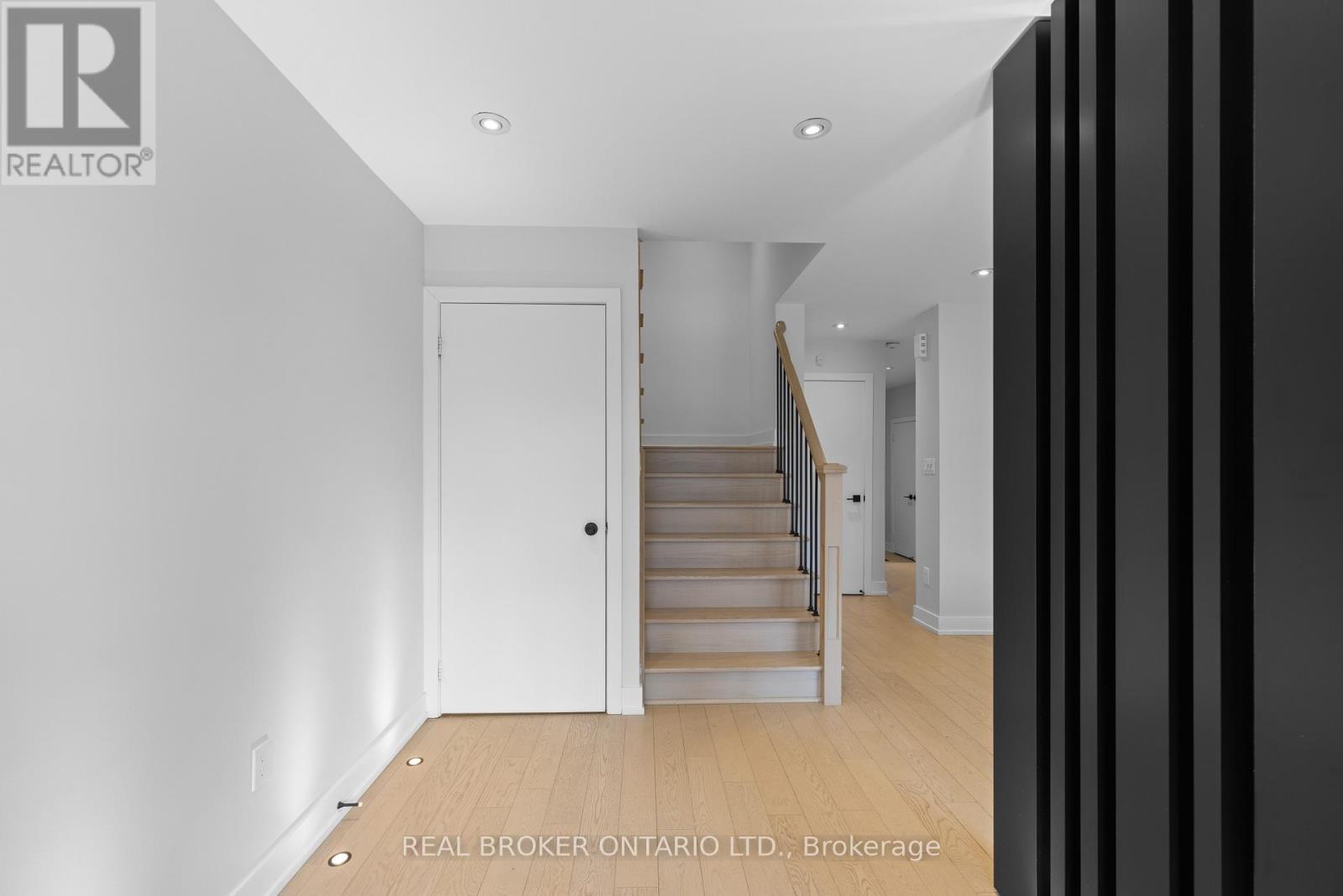 1308 Gull Crossing, Pickering, Ontario  L1W 0B7 - Photo 9 - E12599986