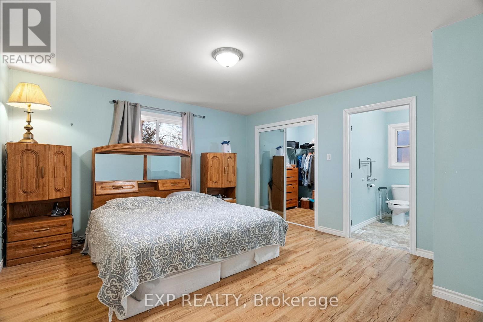 8459 Lazy Lane, Lambton Shores, Ontario  N0M 2N0 - Photo 21 - X12600010