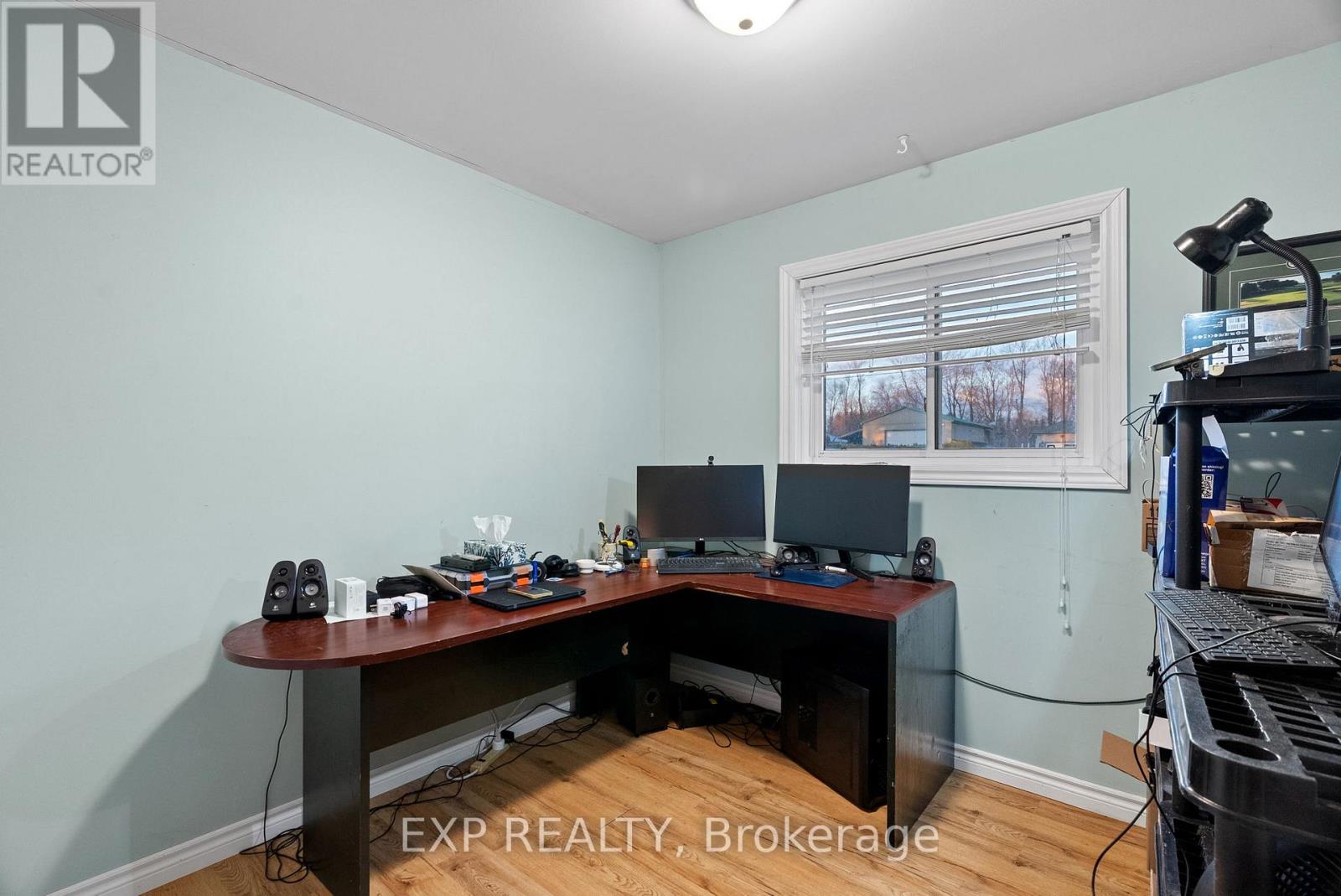 8459 Lazy Lane, Lambton Shores, Ontario  N0M 2N0 - Photo 25 - X12600010