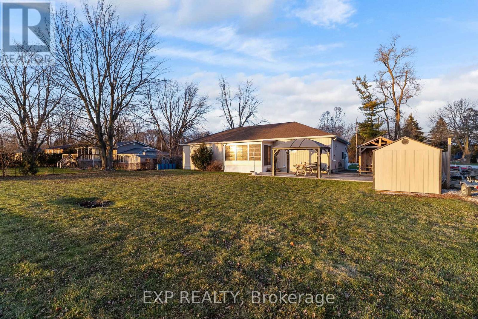 8459 Lazy Lane, Lambton Shores, Ontario  N0M 2N0 - Photo 42 - X12600010