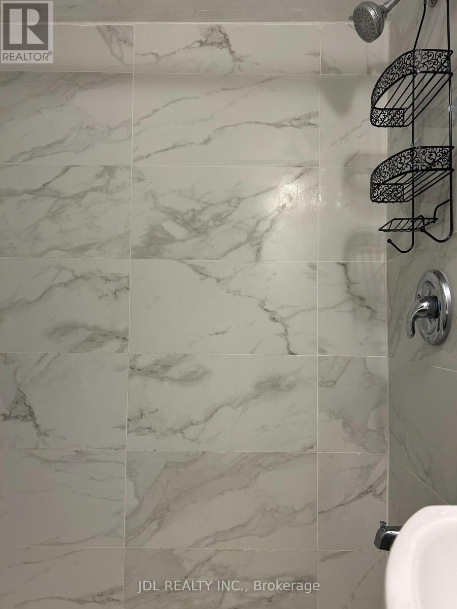 18 Cadillac Ave Avenue, Toronto, Ontario M3H 1R9 - Photo 24 - C12599988