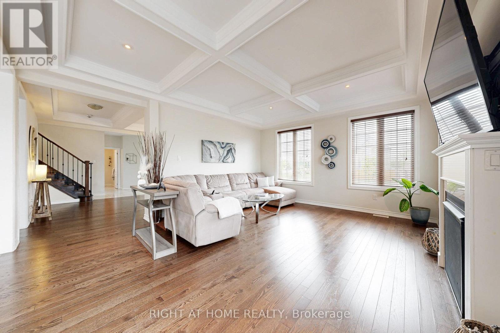 27 Roy Road, New Tecumseth (Tottenham), Ontario  L0G 1W0 - Photo 12 - N12600018