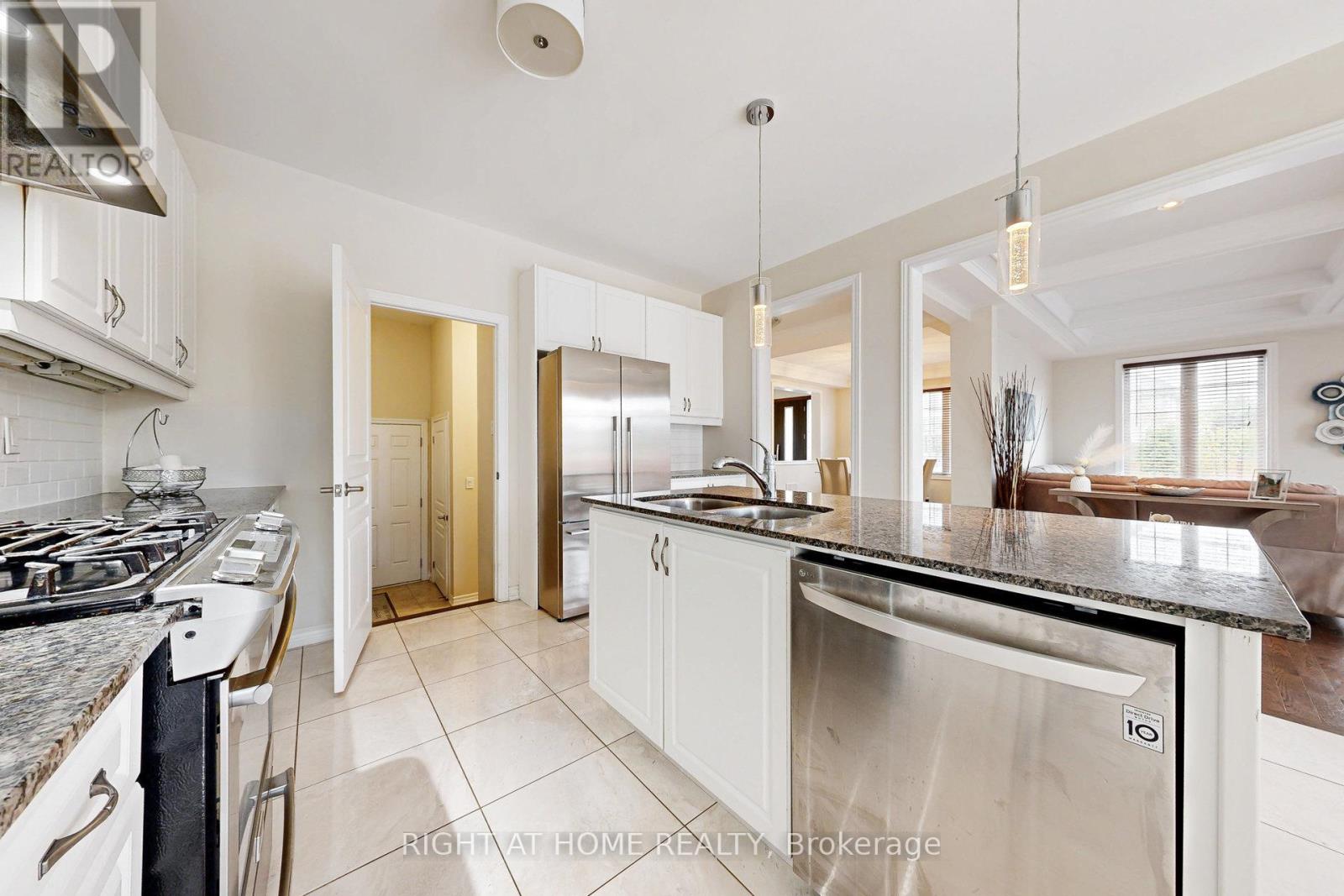 27 Roy Road, New Tecumseth (Tottenham), Ontario  L0G 1W0 - Photo 16 - N12600018