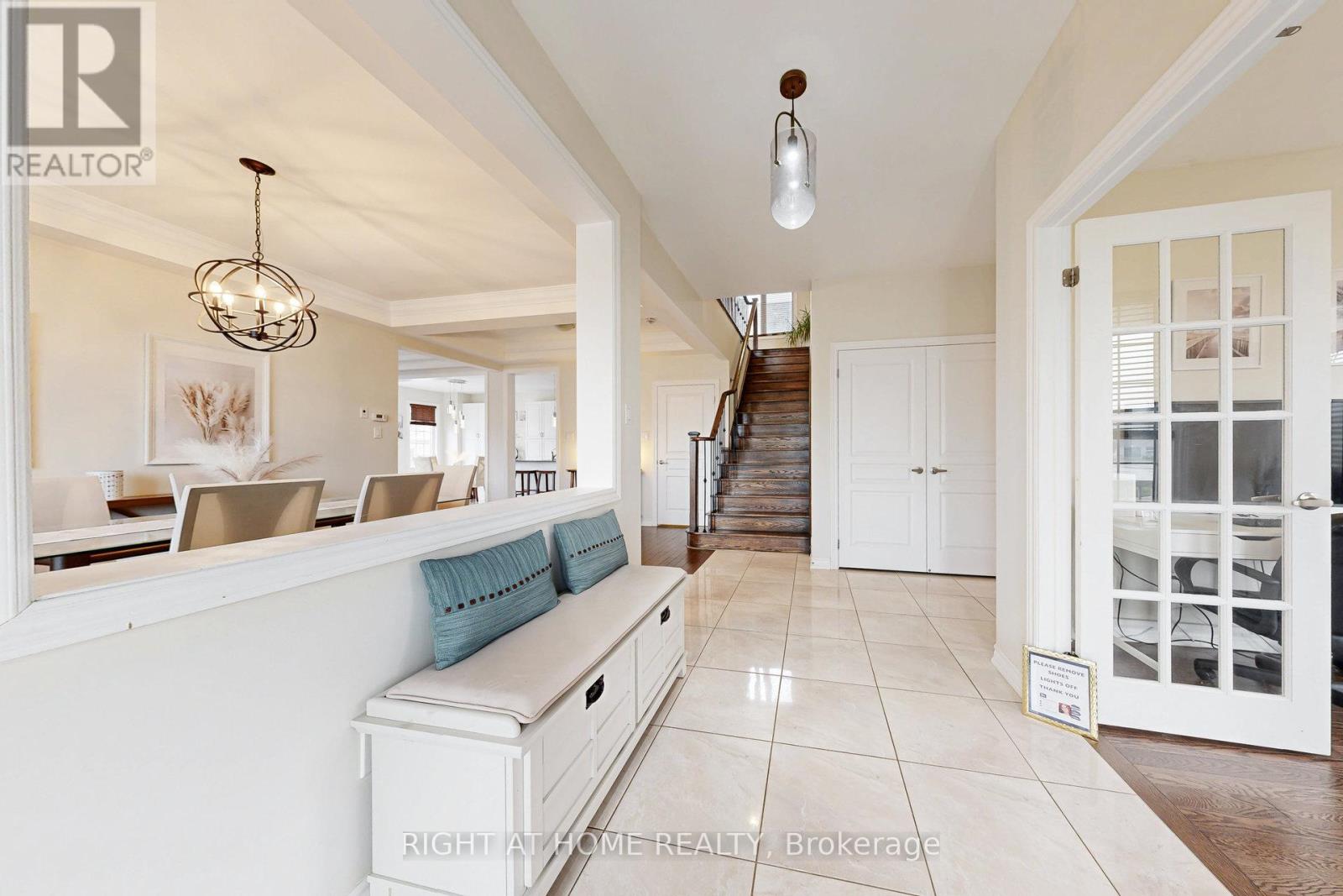 27 Roy Road, New Tecumseth (Tottenham), Ontario  L0G 1W0 - Photo 5 - N12600018