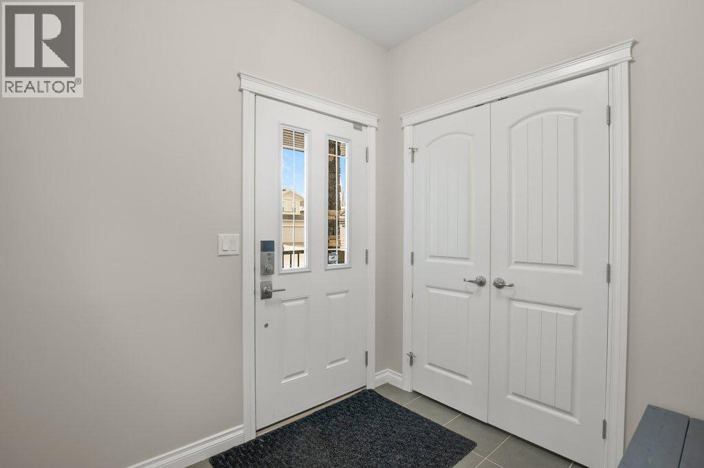 125 Traptow Close, Red Deer, Alberta  T4P 0N5 - Photo 3 - A2267087