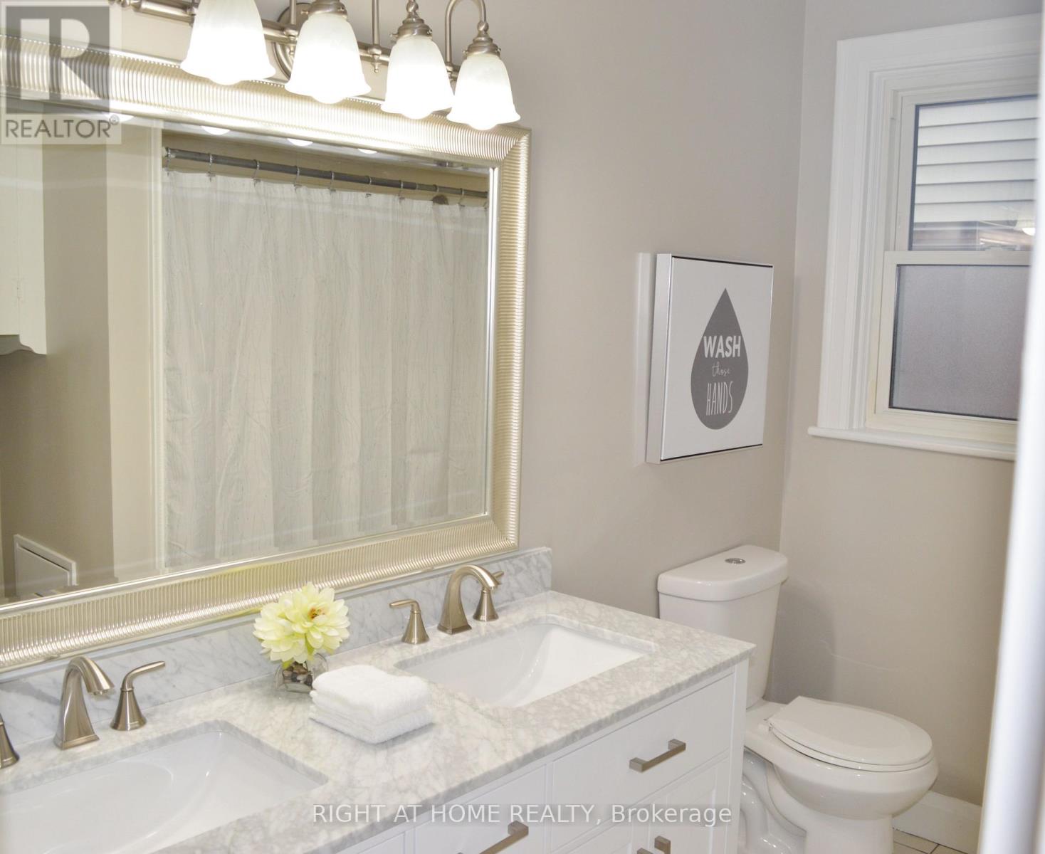 31 Park Avenue E, Burlington, Ontario  L7T 1Y2 - Photo 10 - W12599990