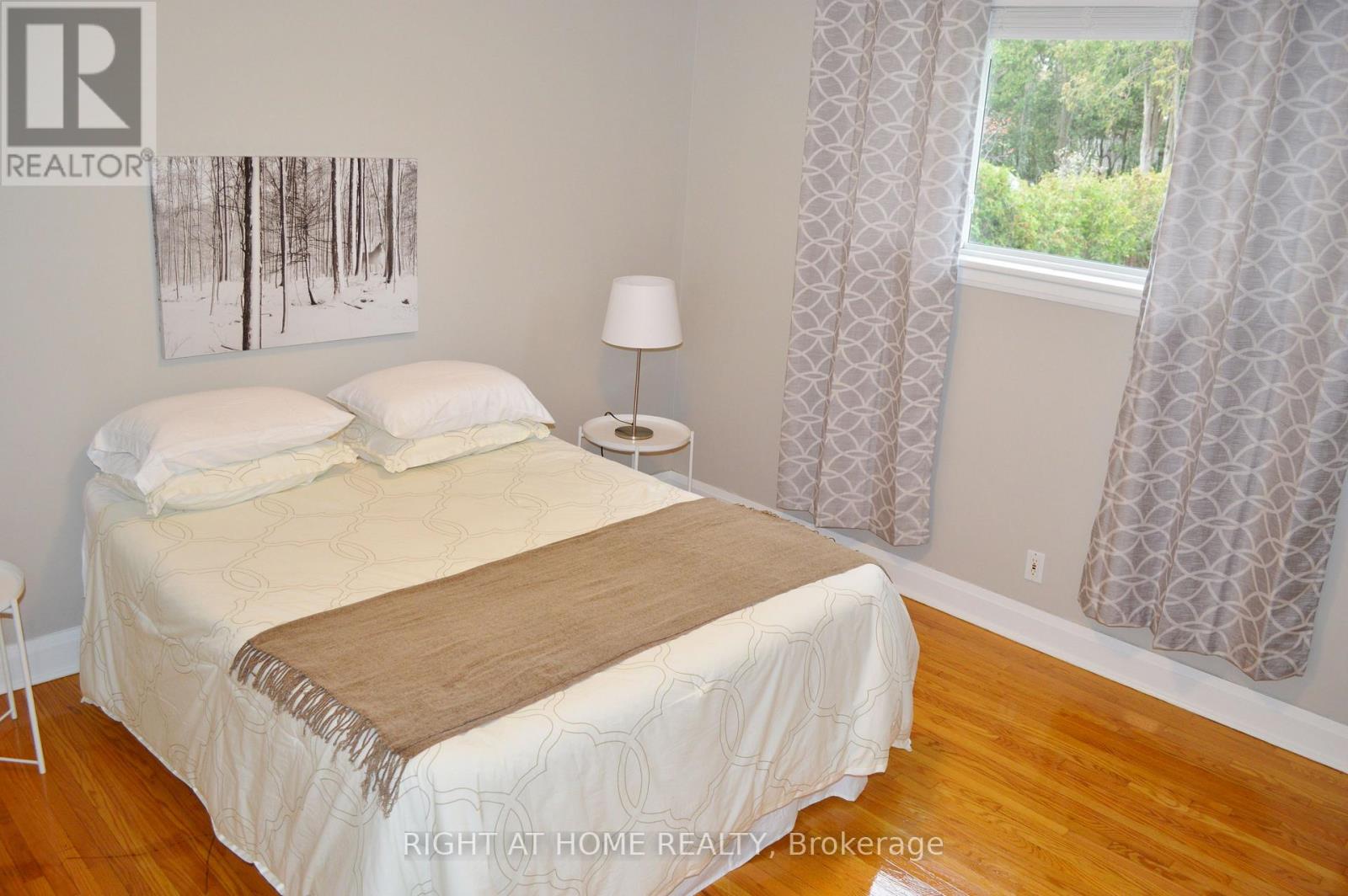 31 Park Avenue E, Burlington, Ontario  L7T 1Y2 - Photo 13 - W12599990