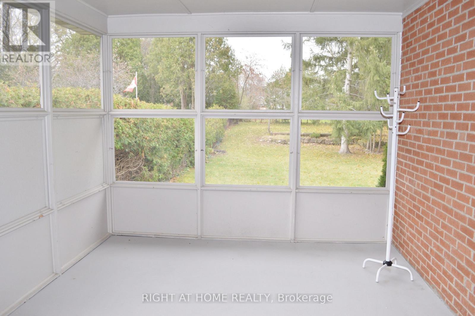 31 Park Avenue E, Burlington, Ontario  L7T 1Y2 - Photo 15 - W12599990