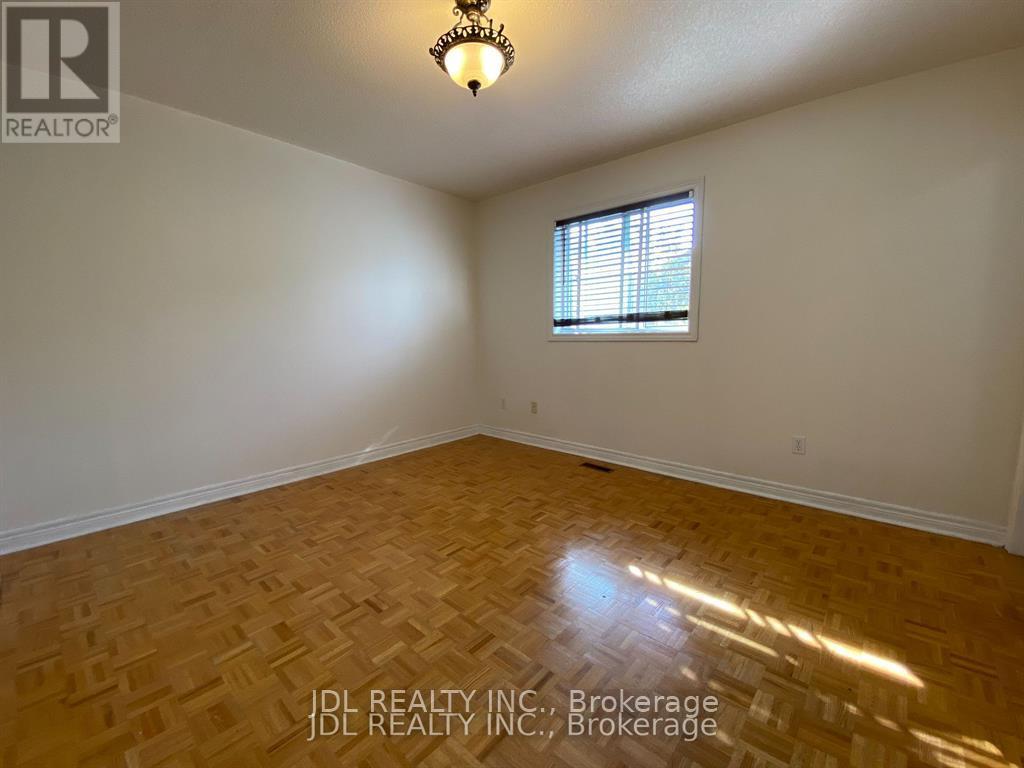 618 Leatherleaf Drive, Mississauga, Ontario  L4Z 3Z1 - Photo 15 - W12600008