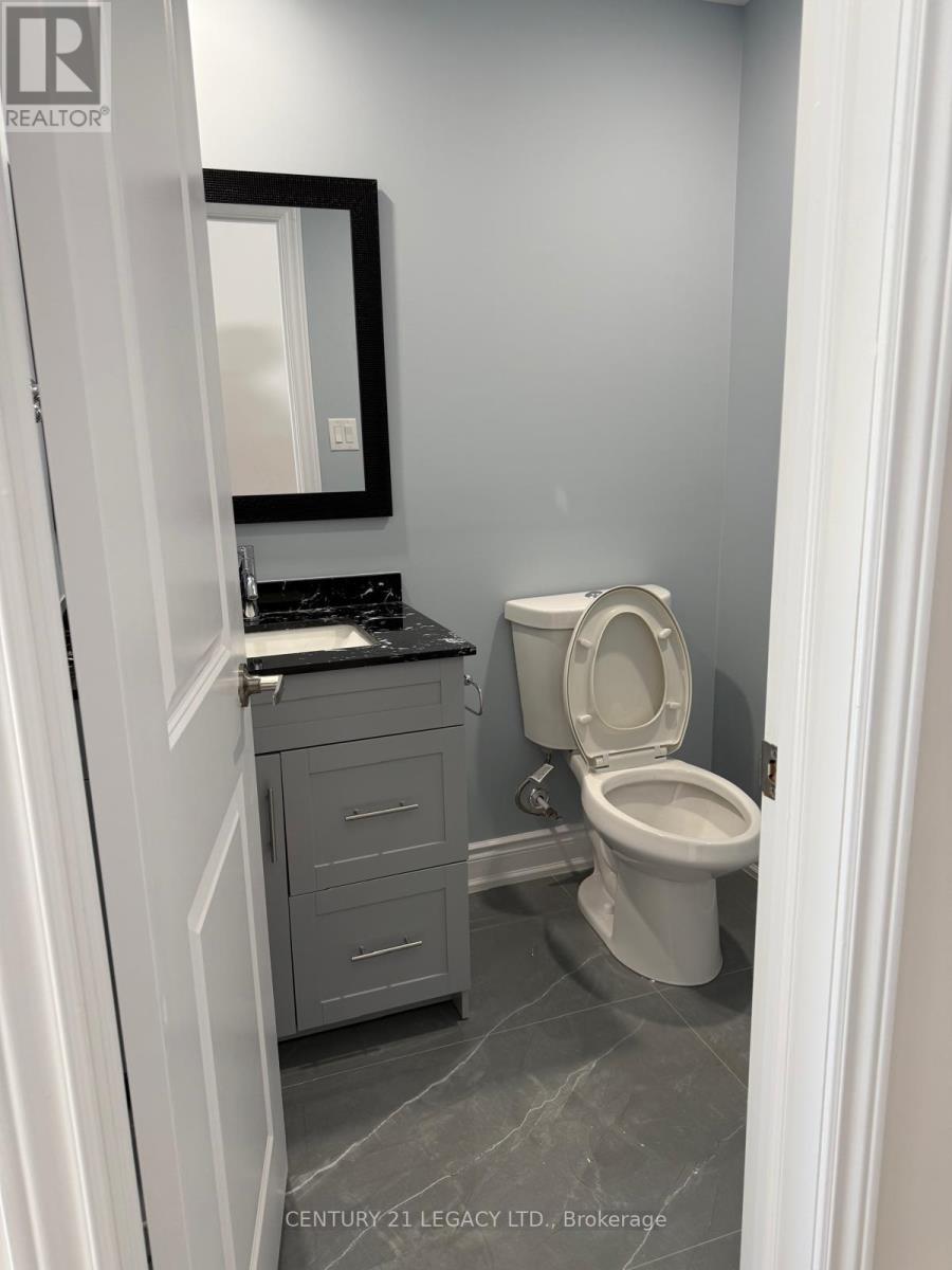 38 Lost Canyon Way E, Brampton, Ontario  L6X 3A6 - Photo 10 - W12600012