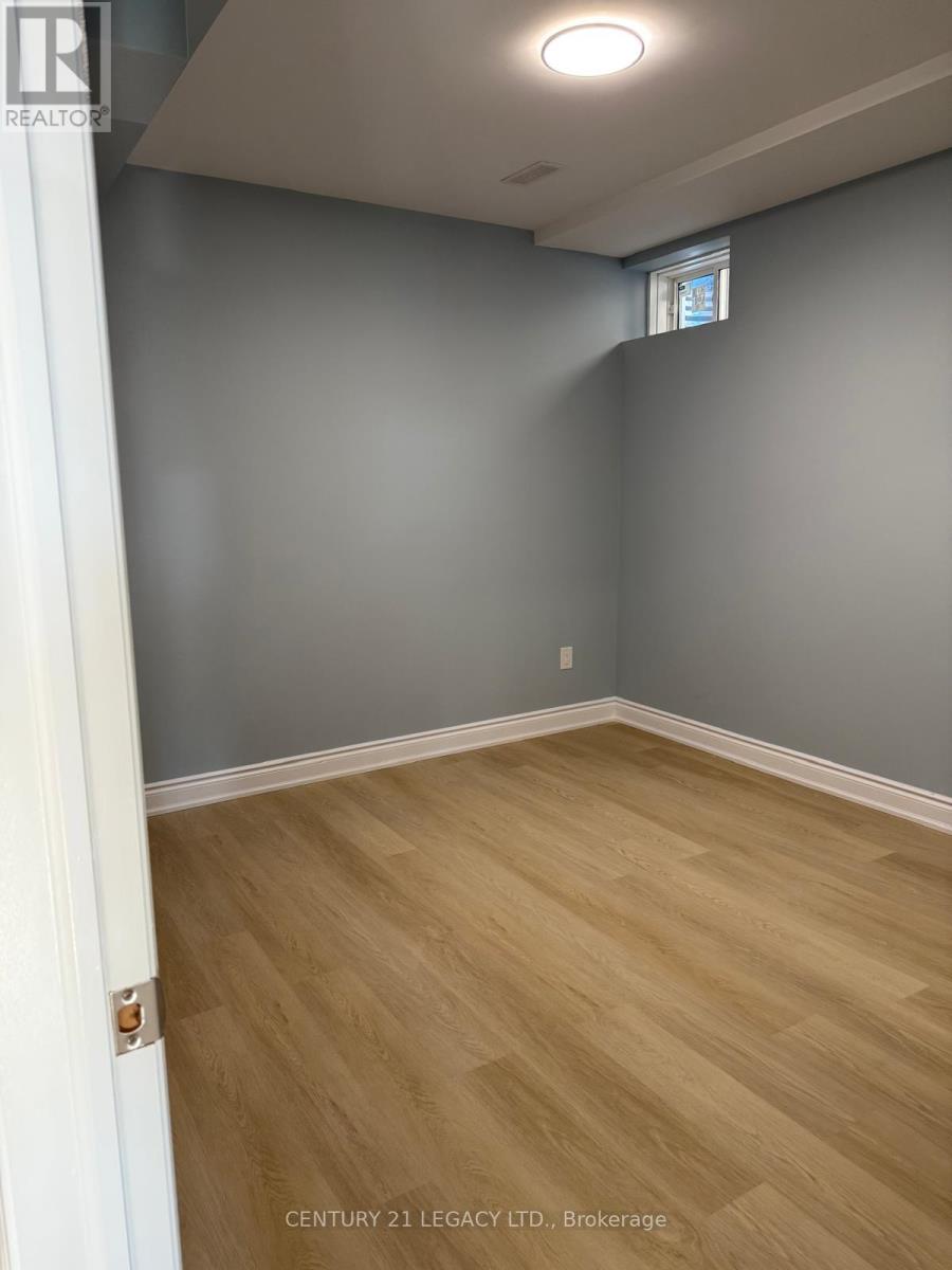 38 Lost Canyon Way E, Brampton, Ontario  L6X 3A6 - Photo 6 - W12600012