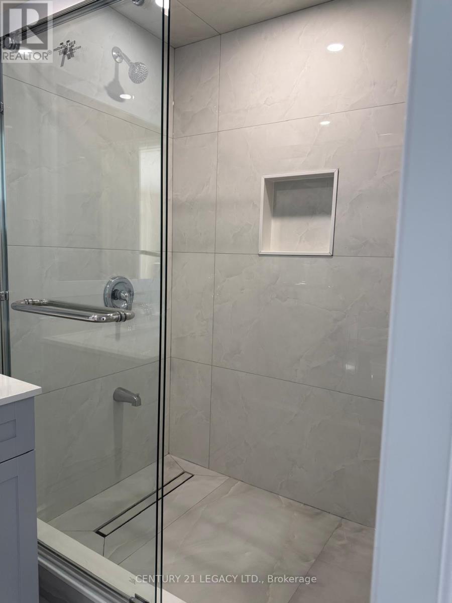 38 Lost Canyon Way E, Brampton, Ontario  L6X 3A6 - Photo 7 - W12600012