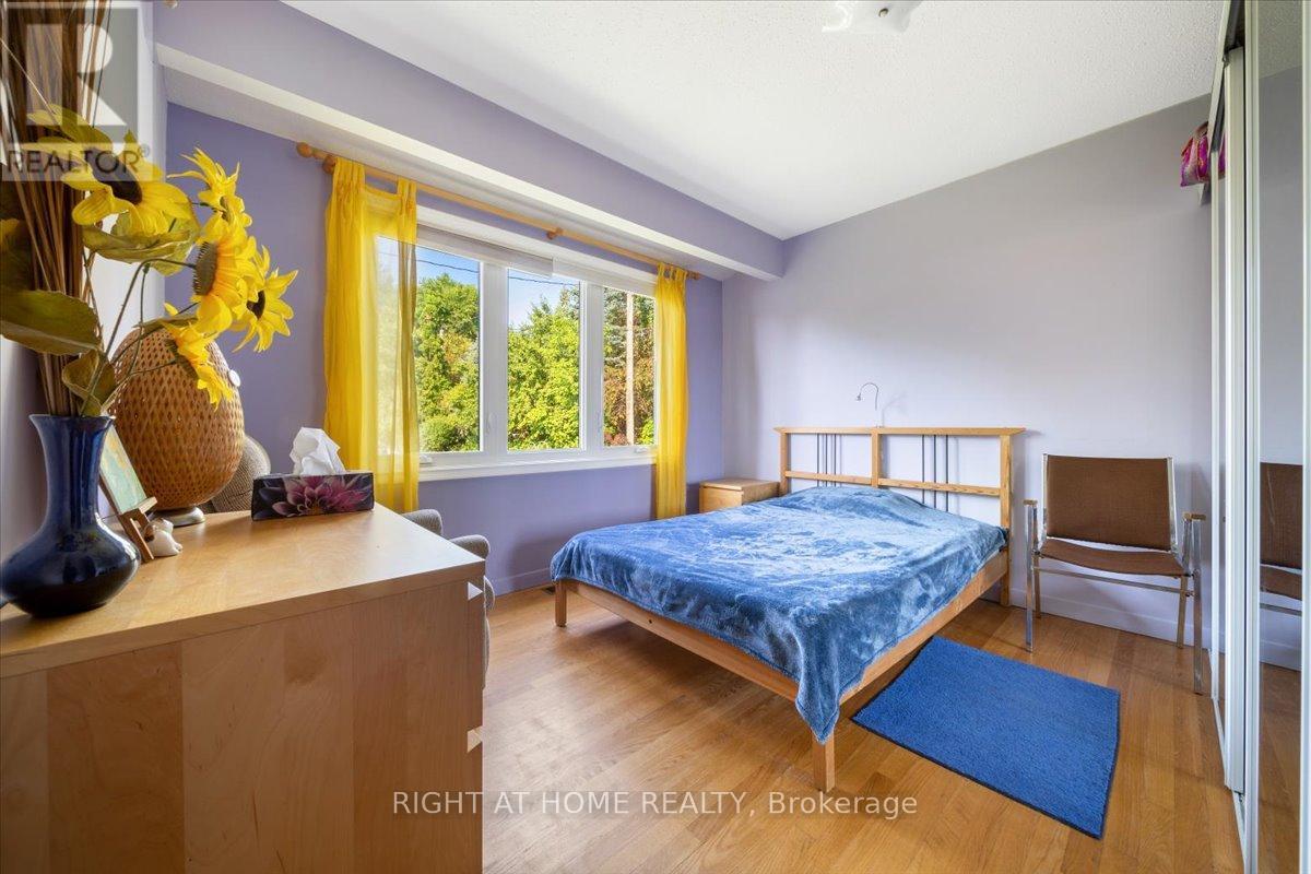 1 Harrogate Place, Ottawa, Ontario  K2H 5L6 - Photo 5 - X12600030