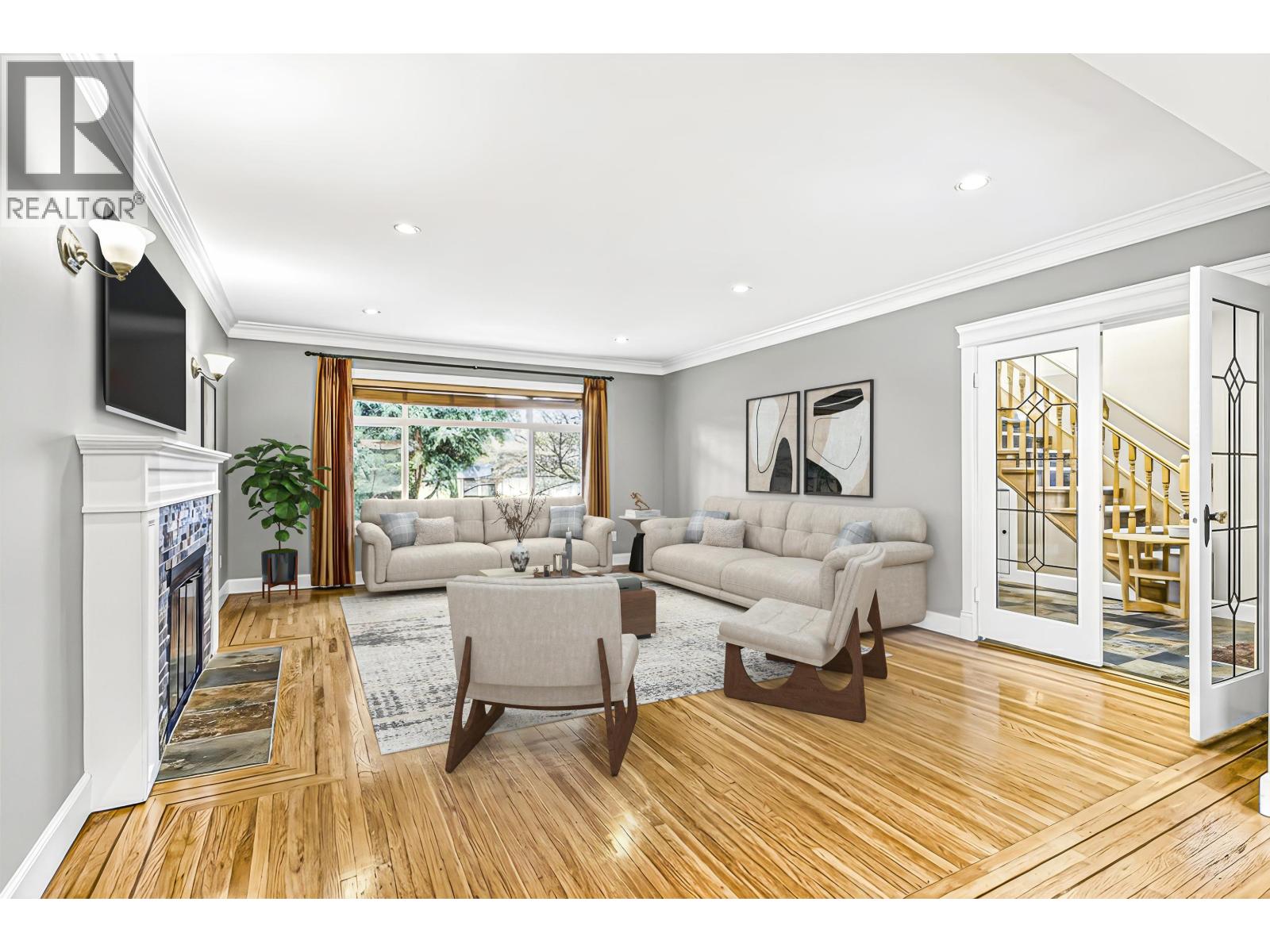 2050 Sperling Avenue, Burnaby, British Columbia  V5B 4K5 - Photo 2 - R3072091