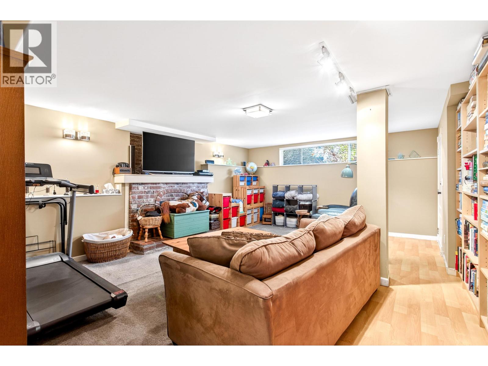 2050 Sperling Avenue, Burnaby, British Columbia  V5B 4K5 - Photo 30 - R3072091