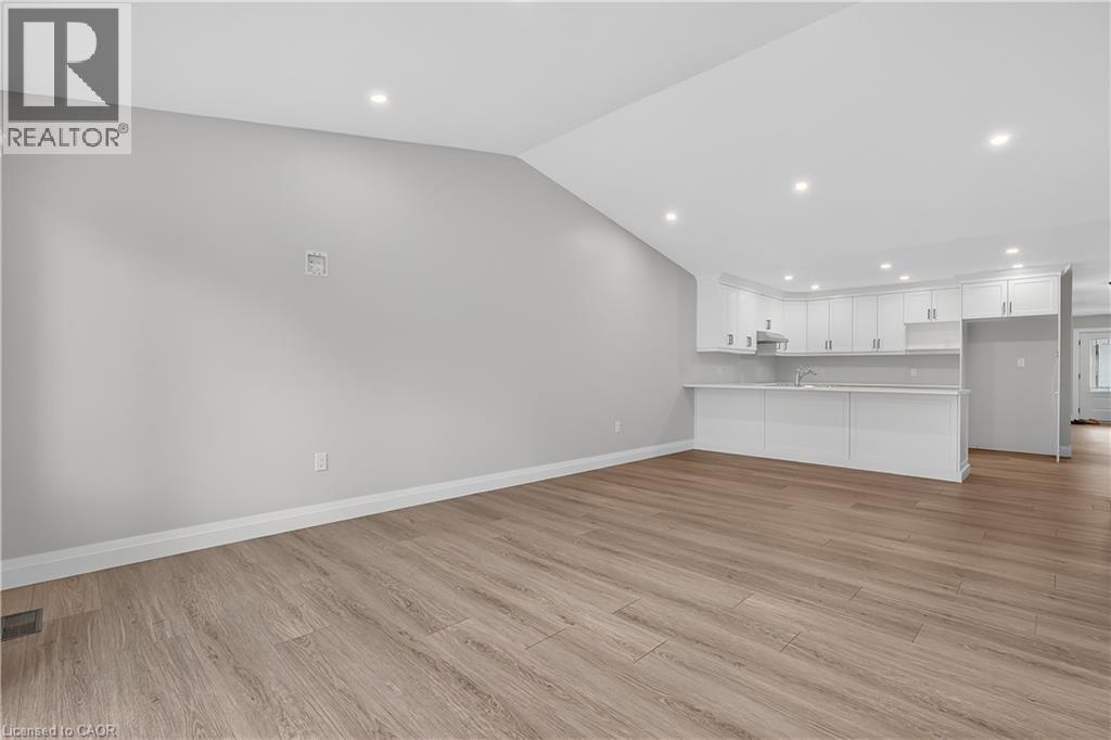 166 Webb Street, Harriston, Ontario  N0G 1Z0 - Photo 10 - 40770474