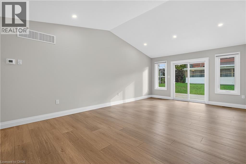 166 Webb Street, Harriston, Ontario  N0G 1Z0 - Photo 9 - 40770474