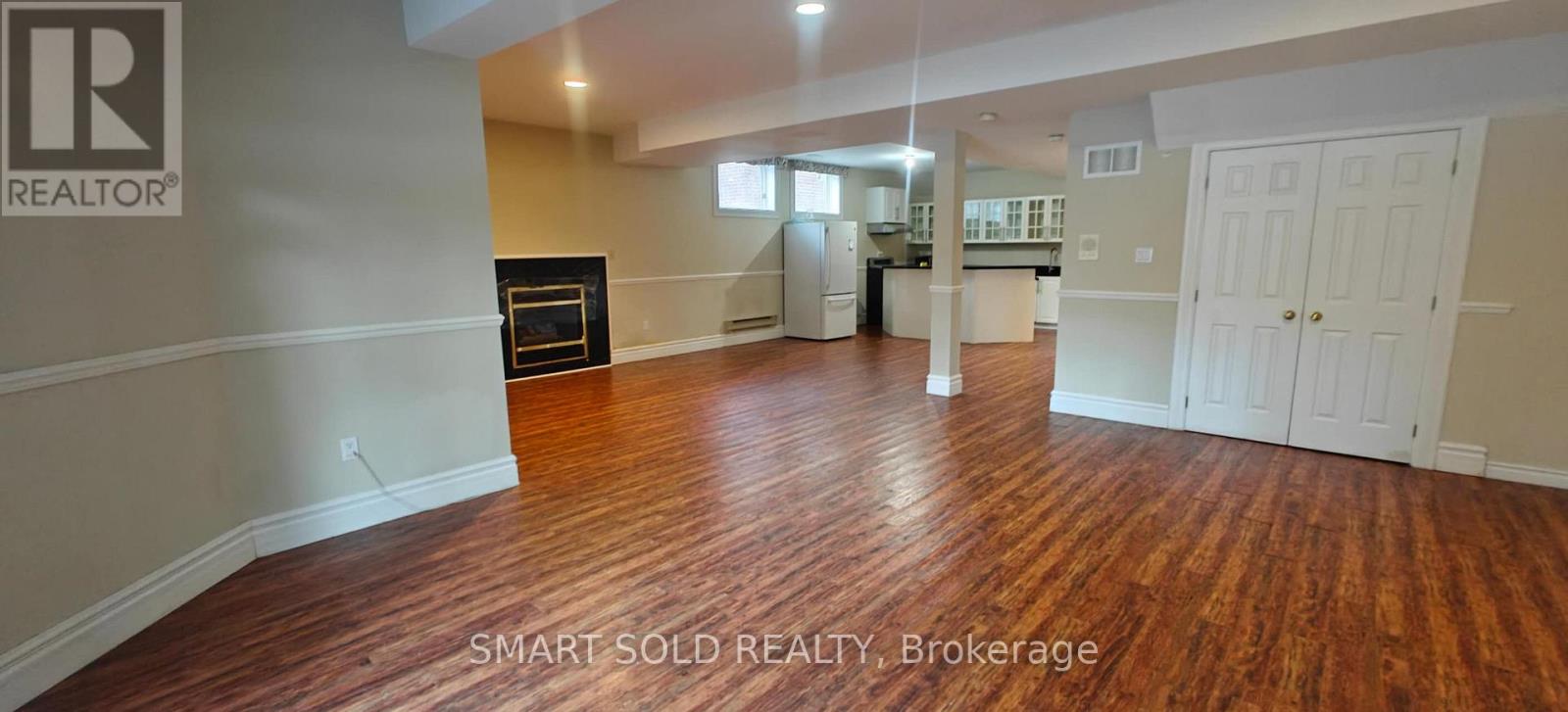 LOWER - 248 PRINCESS AVENUE, Toronto, Ontario