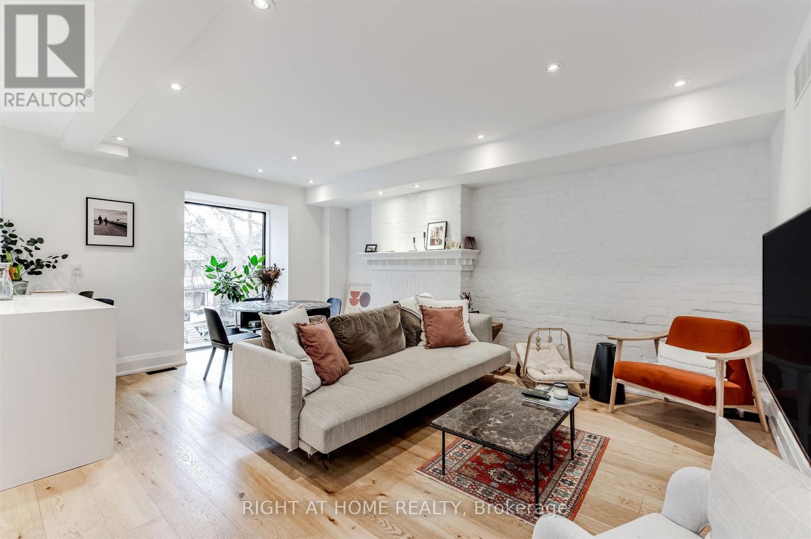 2ND AND 3RD FLOOR - 65 RUSHOLME PARK CRESCENT, Toronto, Ontario