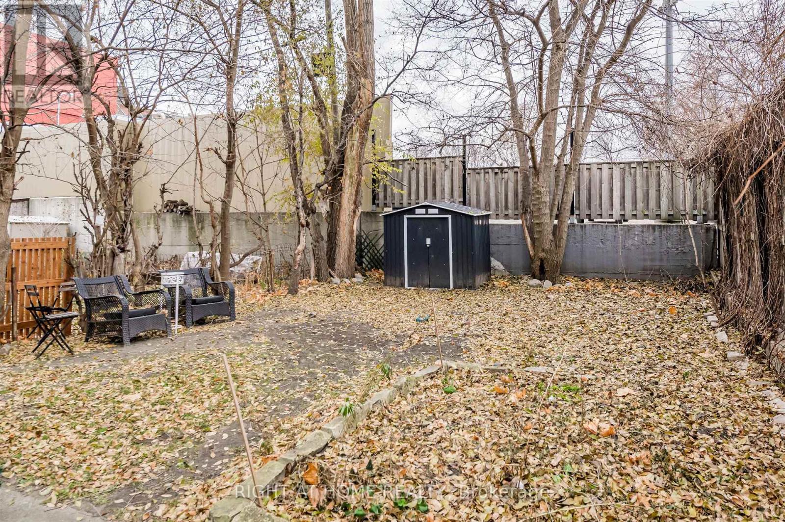 2nd And 3rd Floor - 65 Rusholme Park Crescent, Toronto (Little Portugal), Ontario  M6J 2E1 - Photo 20 - C12600056