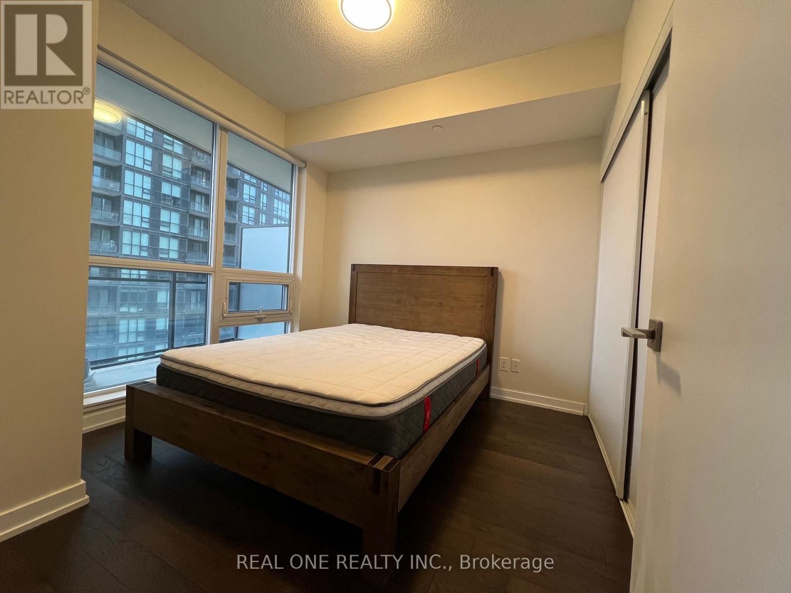 1410 - 510 Curran Place, Mississauga, Ontario  L5B 0J8 - Photo 11 - W12600034