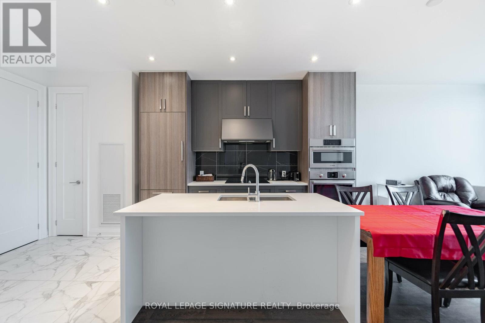 203 - 42 Mill Street, Halton Hills, Ontario  L7G 2H7 - Photo 6 - W12599836