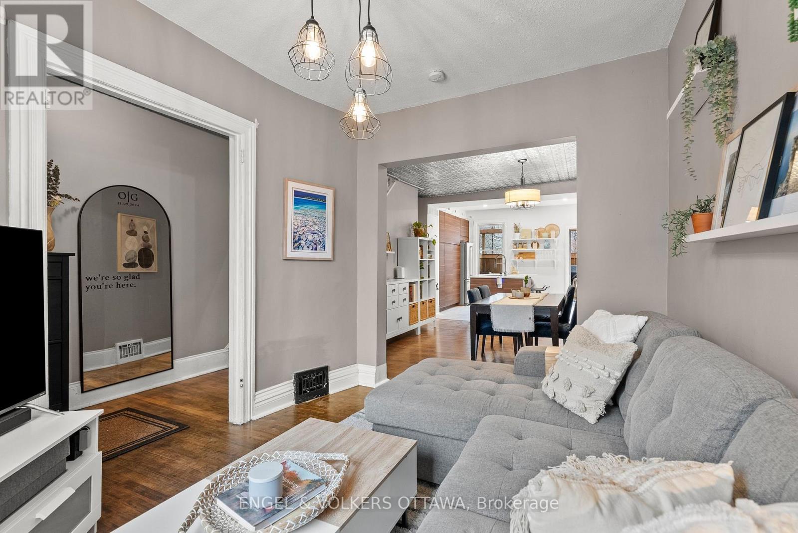 421 Arlington Avenue, Ottawa, Ontario K1R 6Z7 - Photo 10 - X12600072