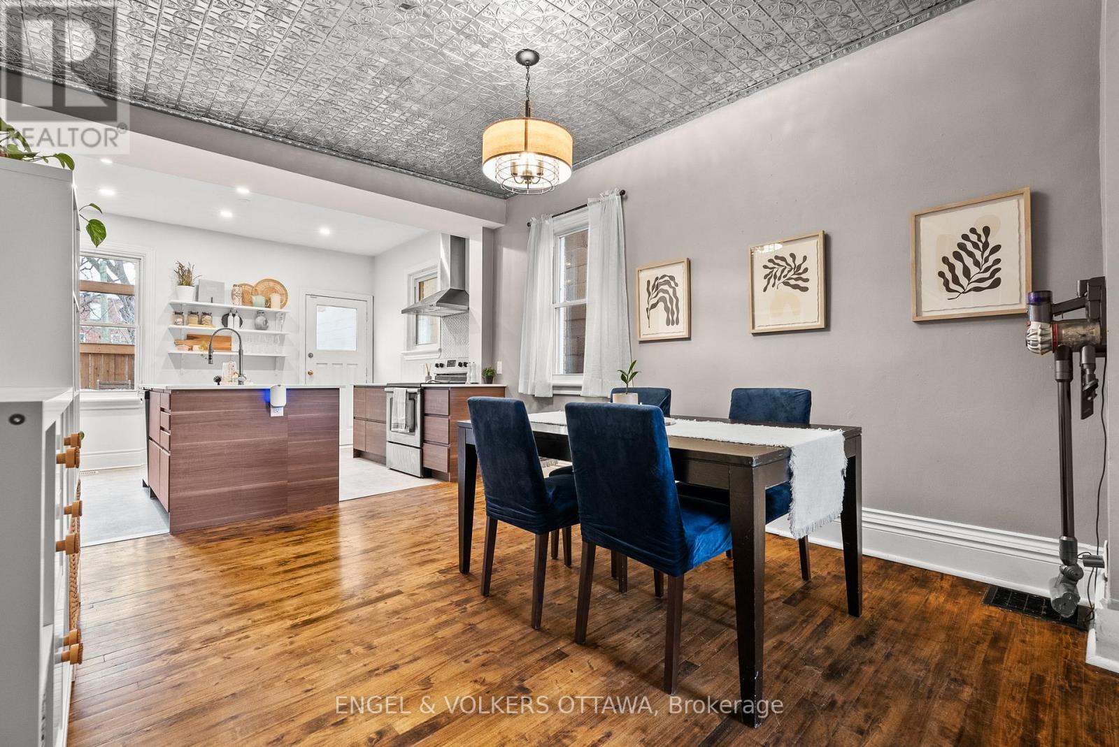 421 Arlington Avenue, Ottawa, Ontario K1R 6Z7 - Photo 12 - X12600072