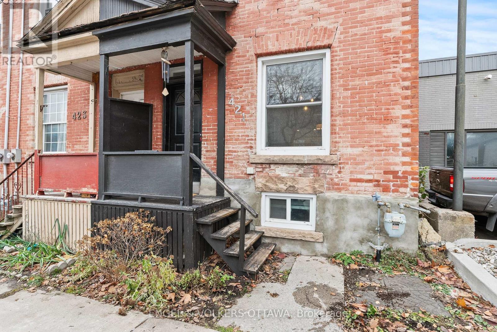 421 Arlington Avenue, Ottawa, Ontario K1R 6Z7 - Photo 2 - X12600072