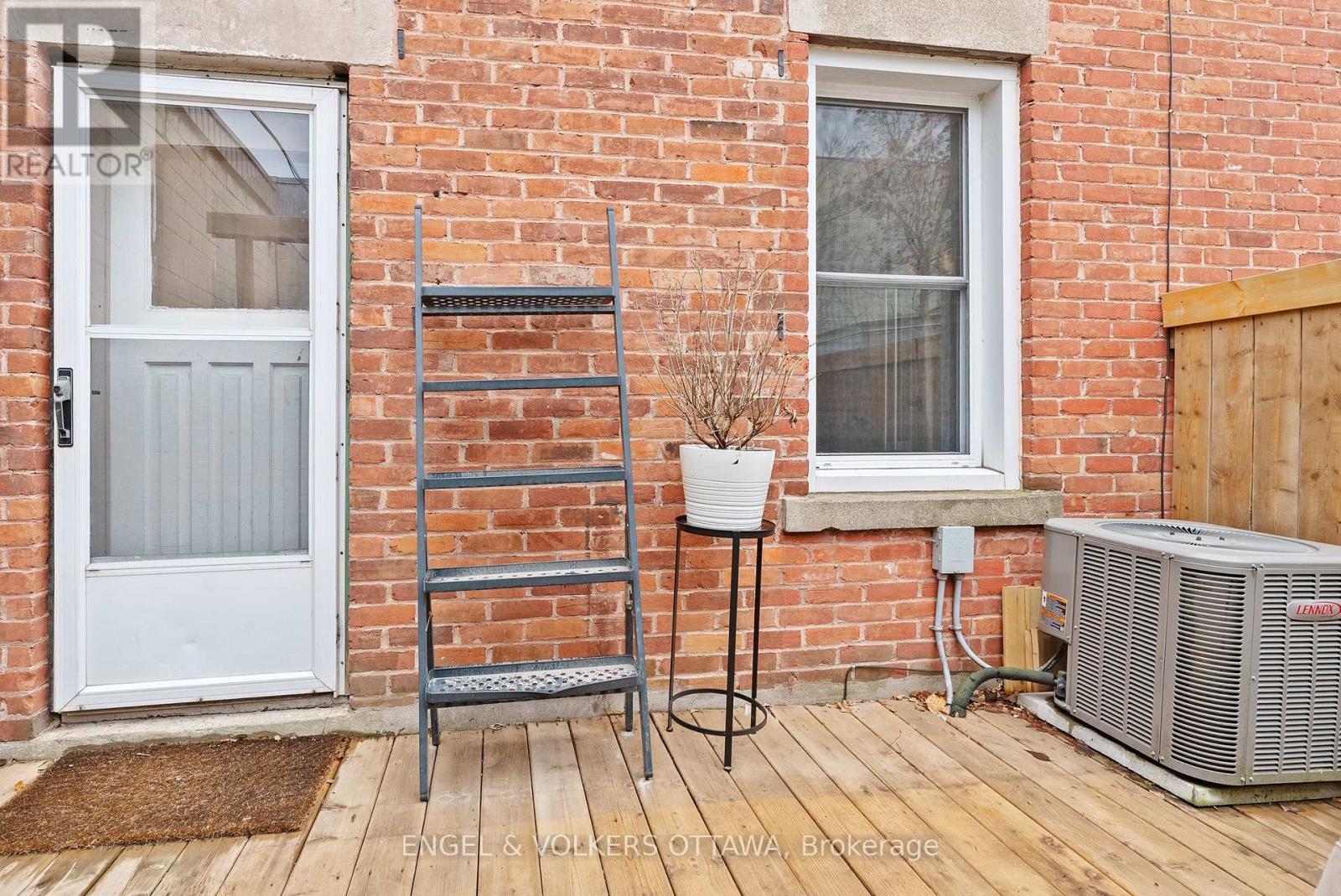 421 Arlington Avenue, Ottawa, Ontario K1R 6Z7 - Photo 34 - X12600072