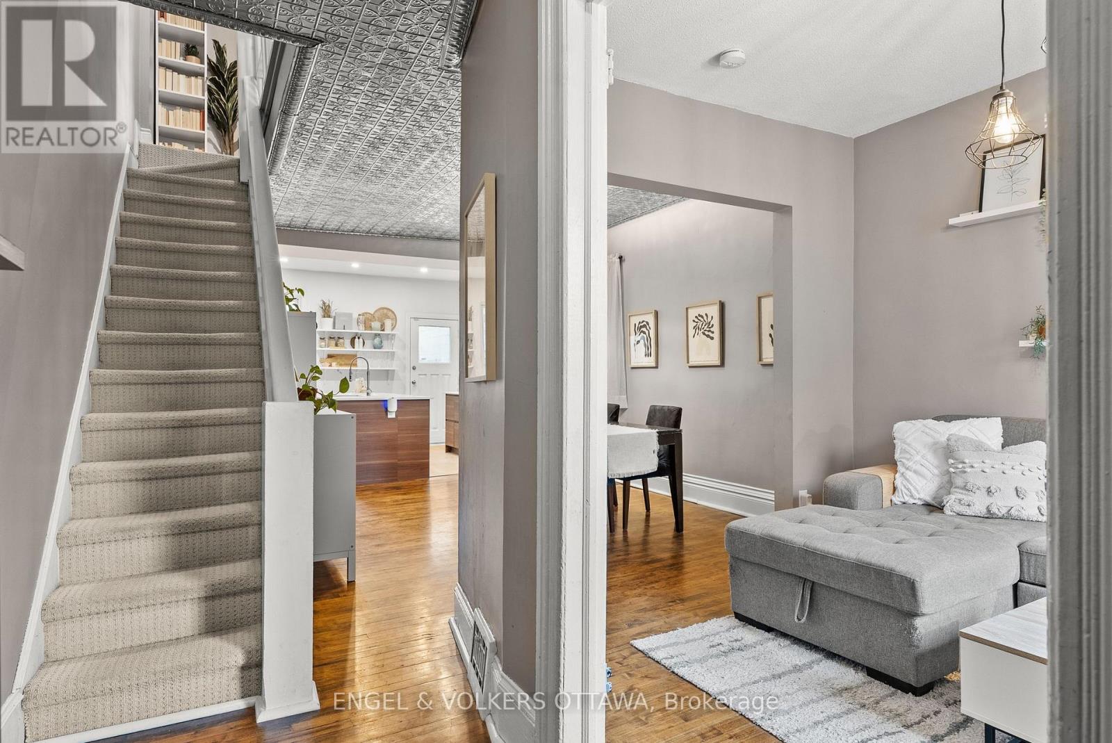 421 Arlington Avenue, Ottawa, Ontario K1R 6Z7 - Photo 7 - X12600072