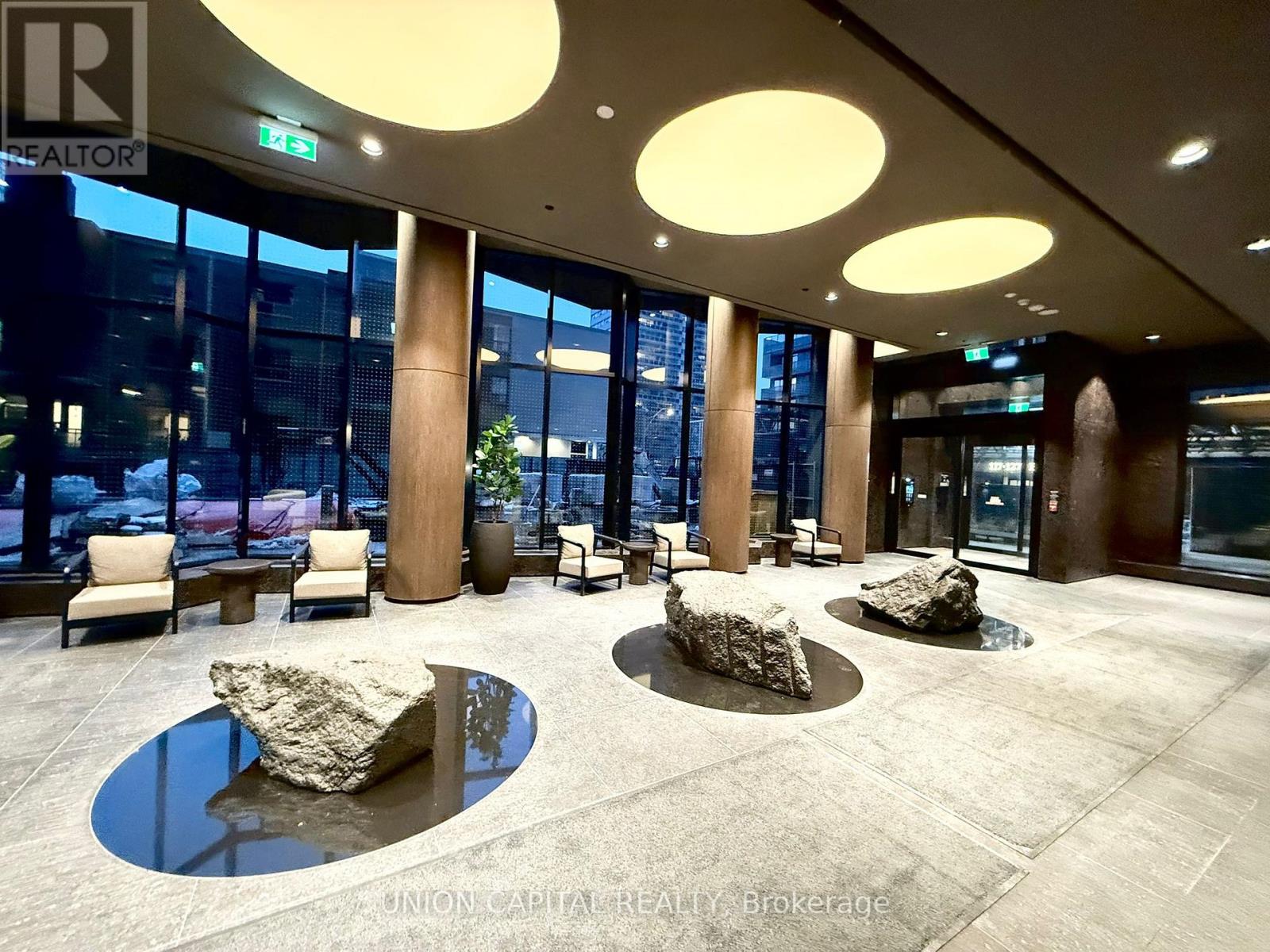 402 - 120 BROADWAY AVENUE, Toronto, Ontario