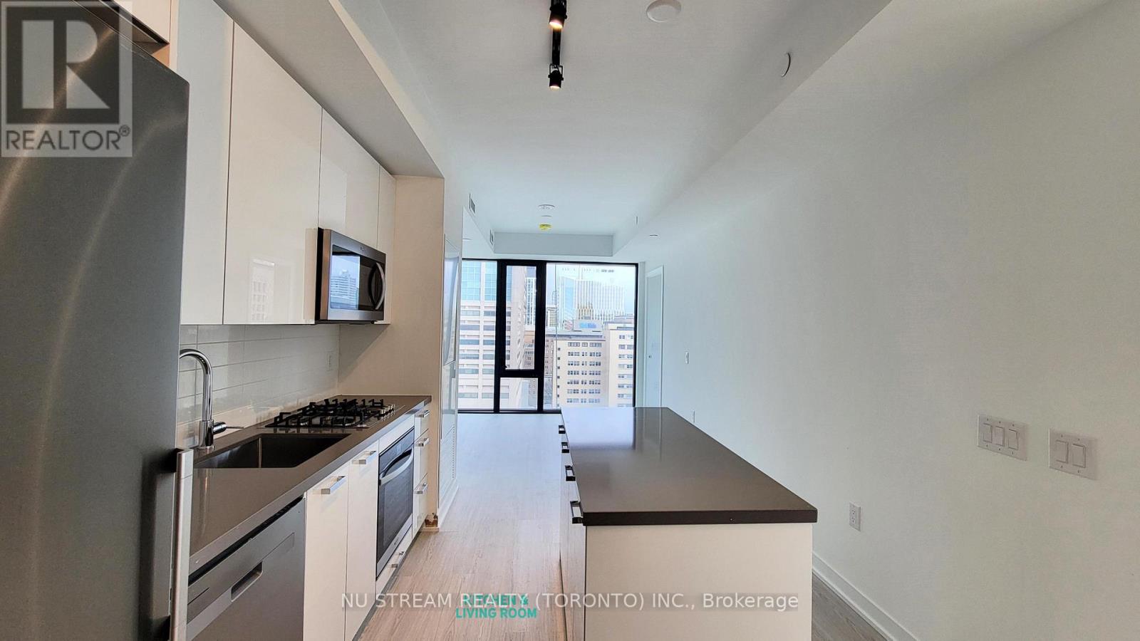 1510 - 195 Mccaul Street, Toronto, Ontario  M5T 0E5 - Photo 3 - C12600104