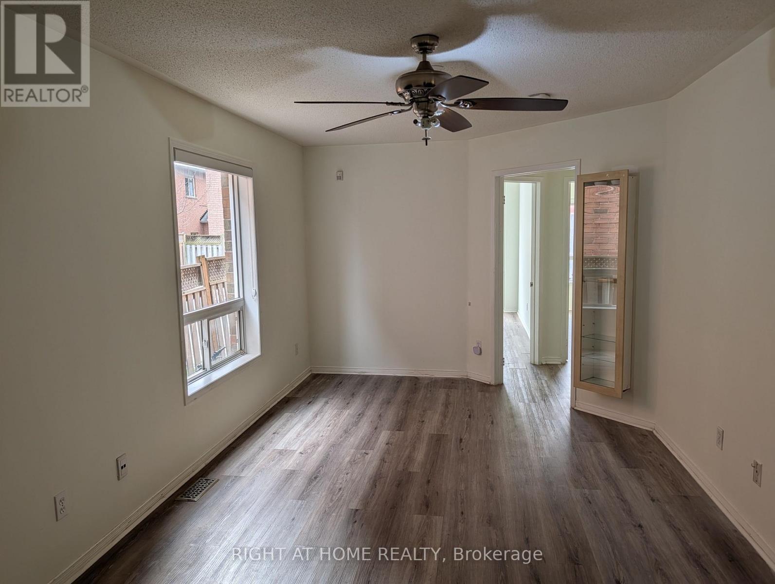 Main Floor - 5864 Delle Donne Drive, Mississauga, Ontario  L5M 7A3 - Photo 3 - W12525620