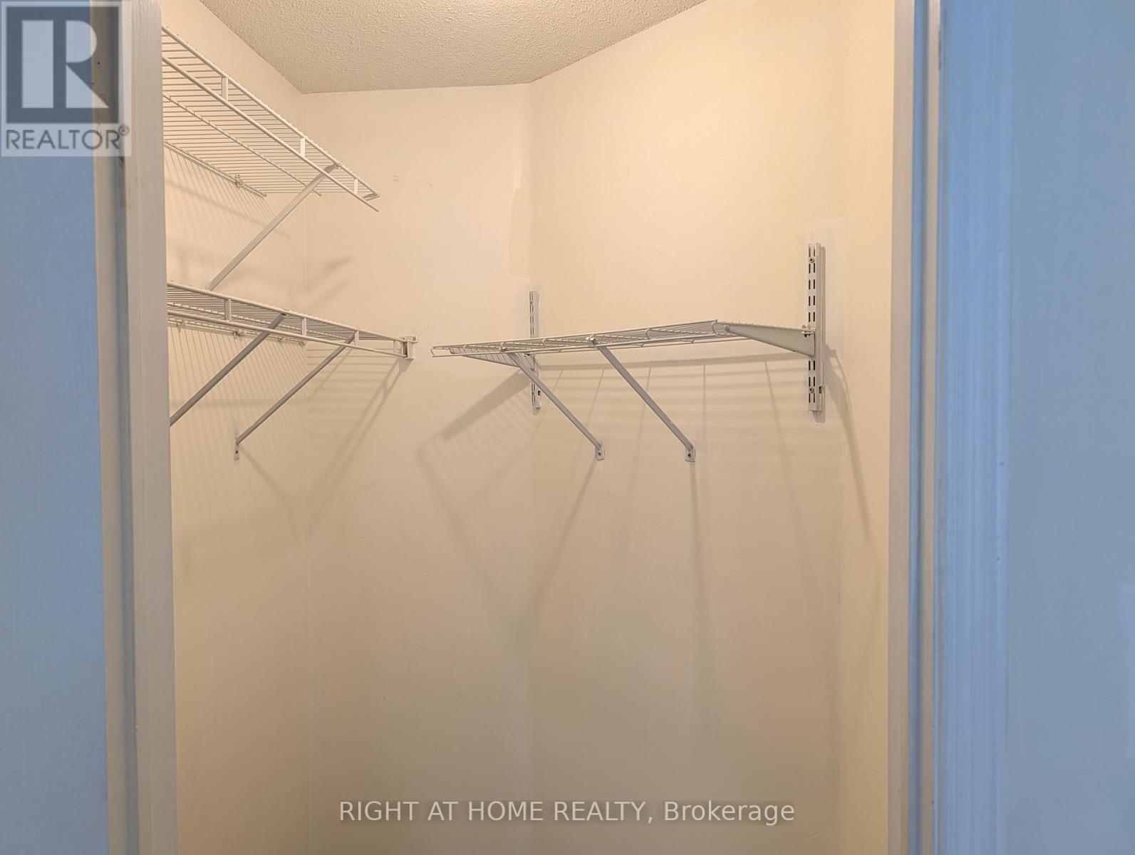 Main Floor - 5864 Delle Donne Drive, Mississauga, Ontario  L5M 7A3 - Photo 9 - W12525620