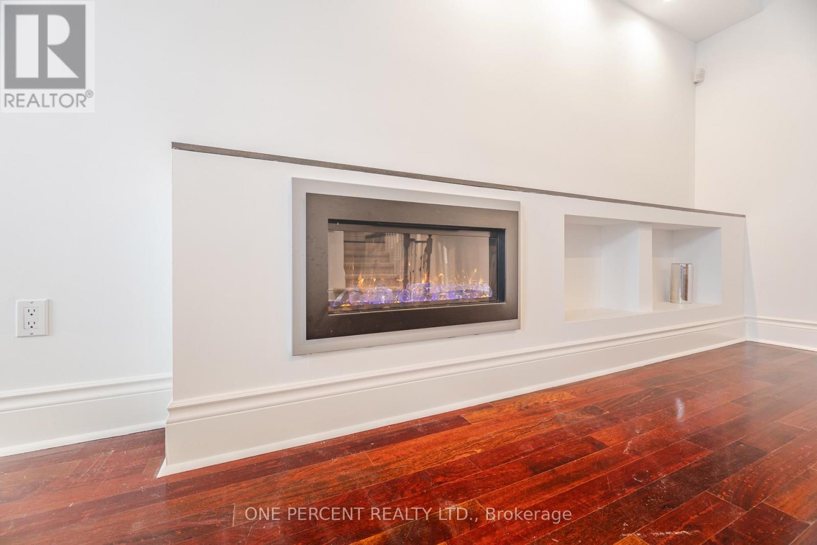 25 - 8038 Yonge Street, Vaughan, Ontario L4J 1W3 - Photo 11 - N12600098