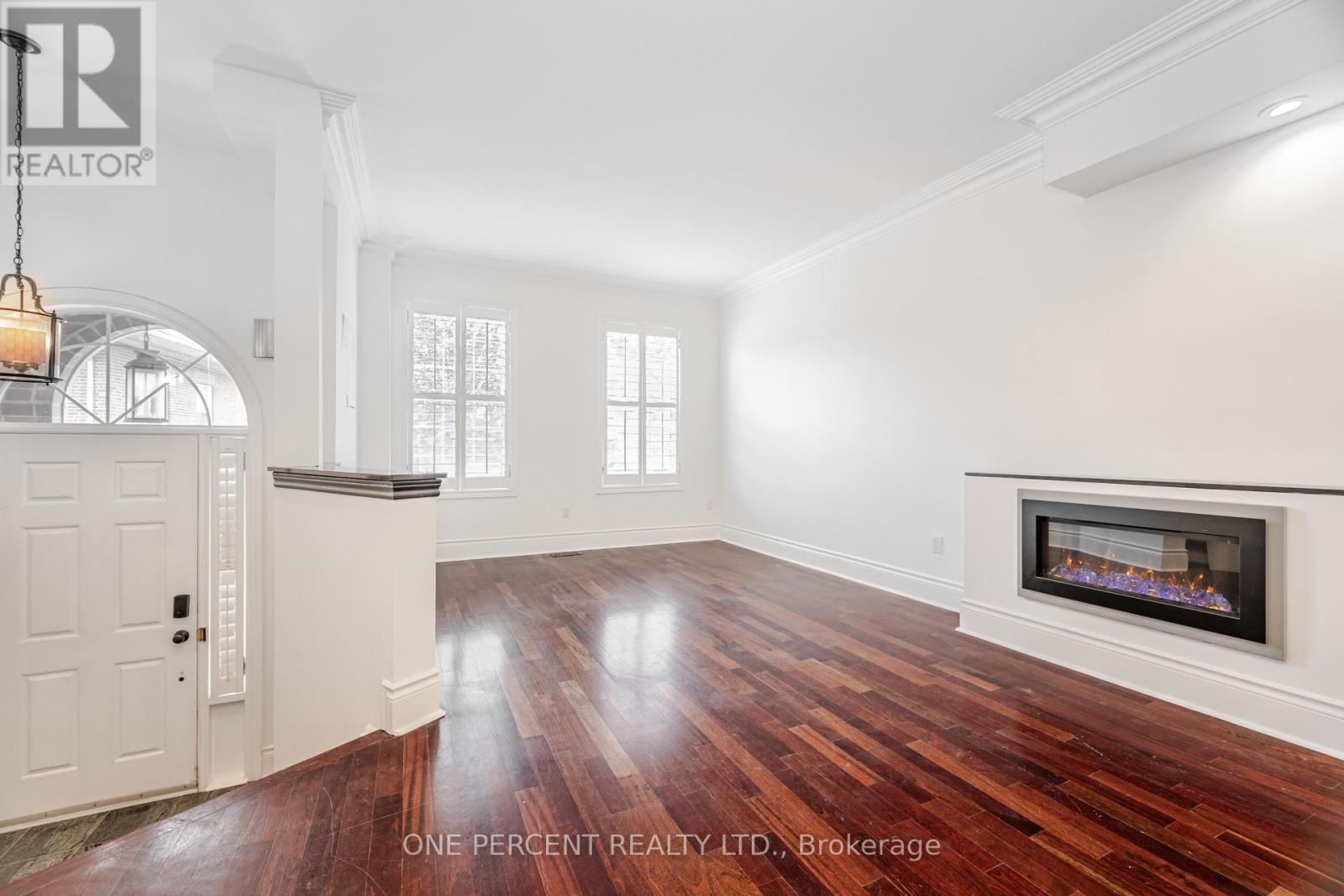 25 - 8038 Yonge Street, Vaughan, Ontario L4J 1W3 - Photo 4 - N12600098