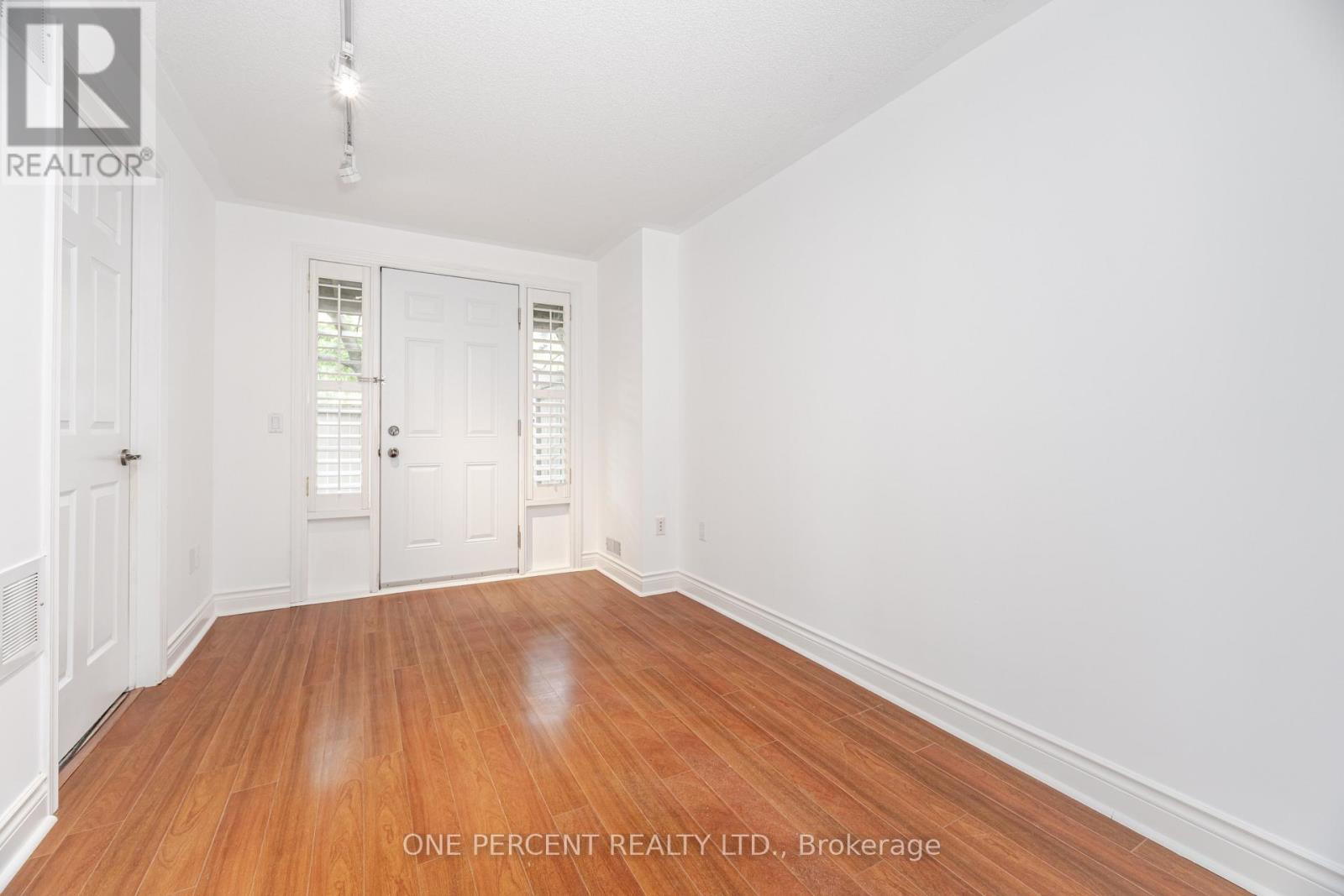 25 - 8038 Yonge Street, Vaughan, Ontario L4J 1W3 - Photo 43 - N12600098